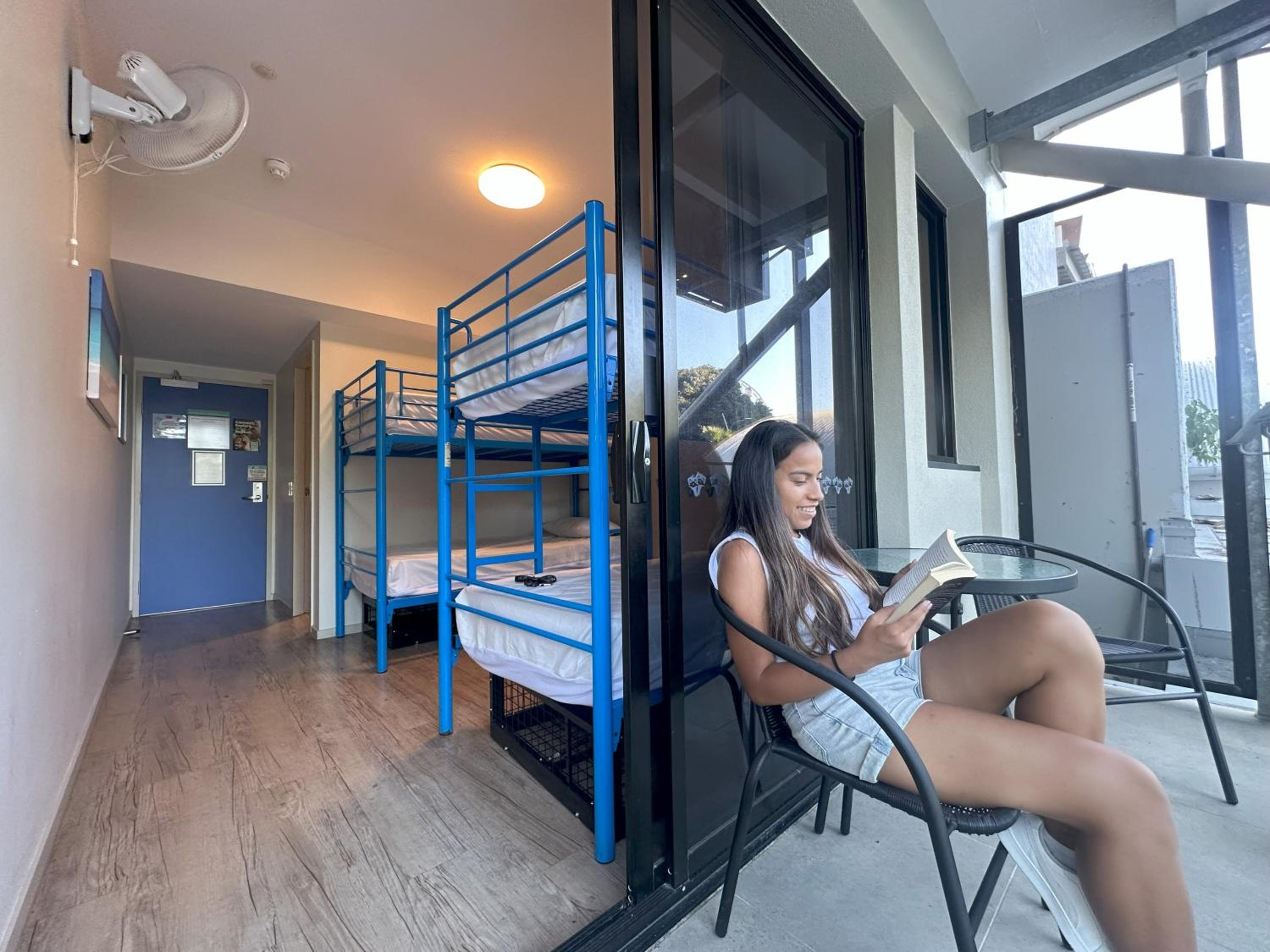 Bed in 4-Bed Mixed Dormitory Room photo 2