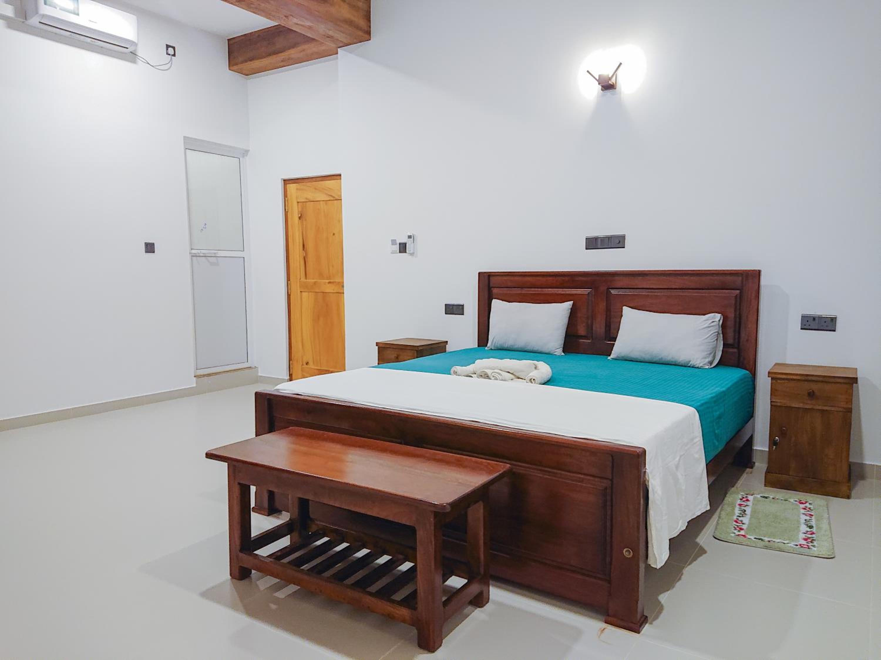 Deluxe Double Room with Balcony photo 1