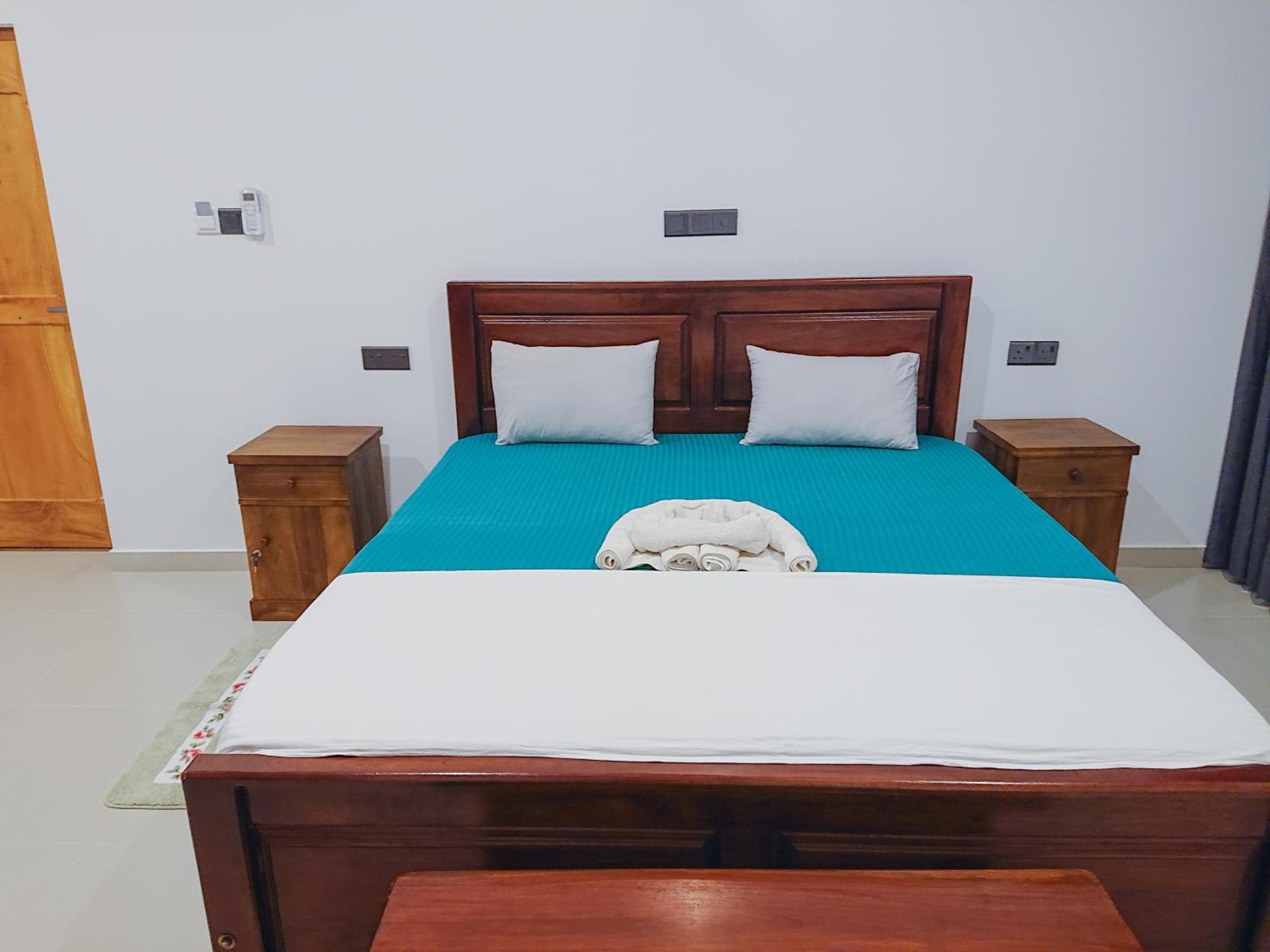 Deluxe Double Room with Balcony photo 2