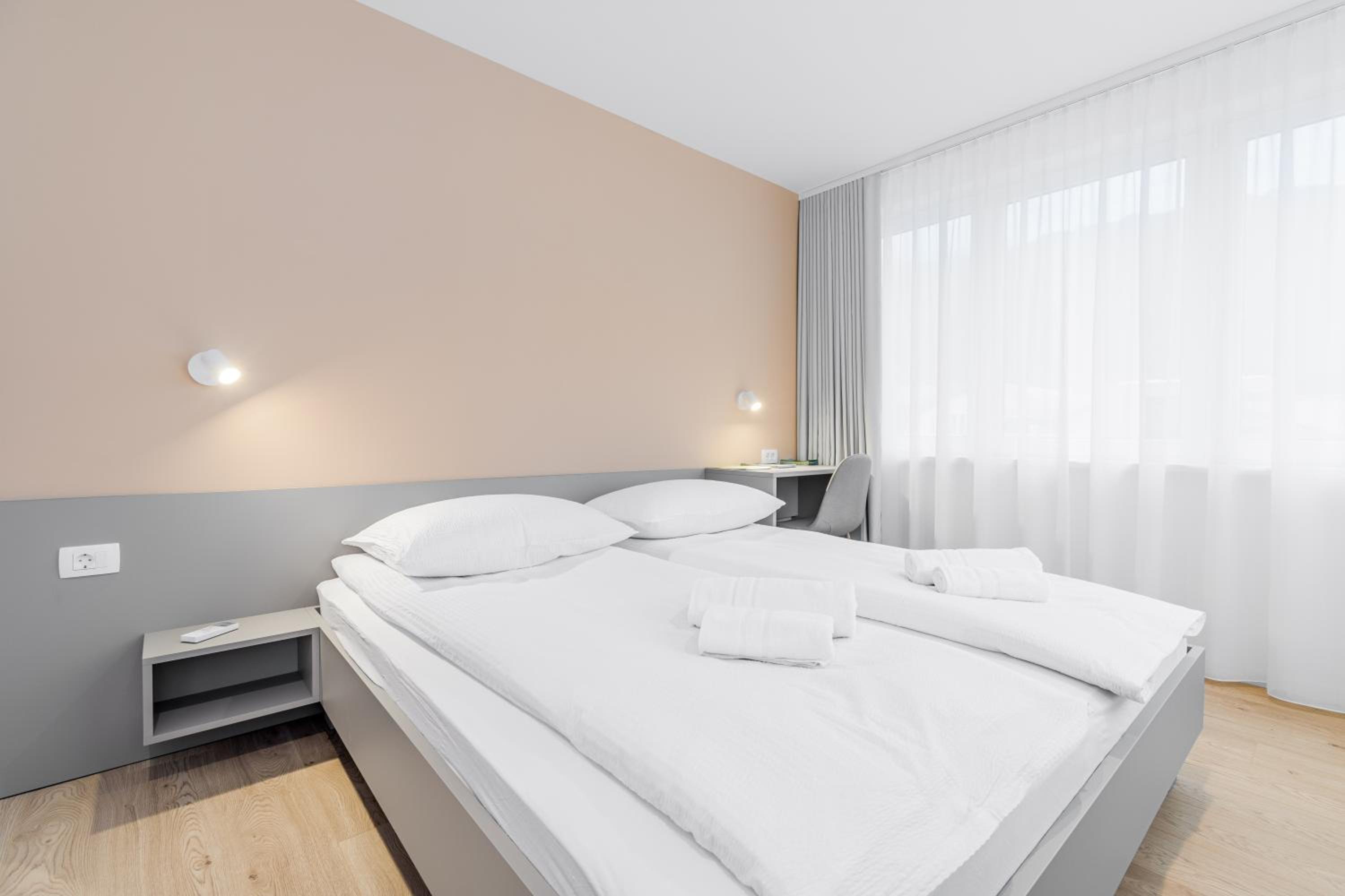 Economy Triple Room with Shared Bathroom