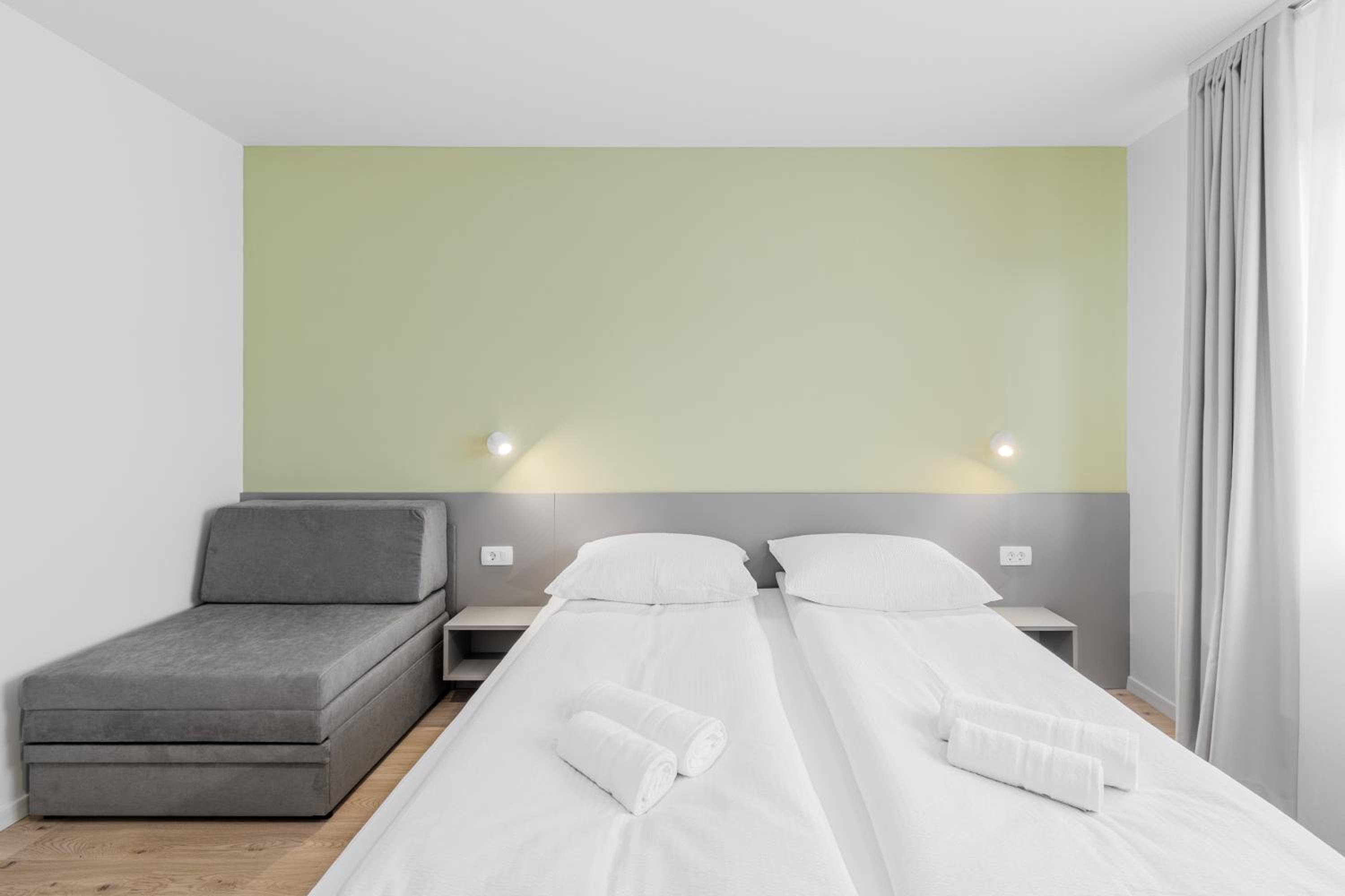Economy Triple Room with Shared Bathroom