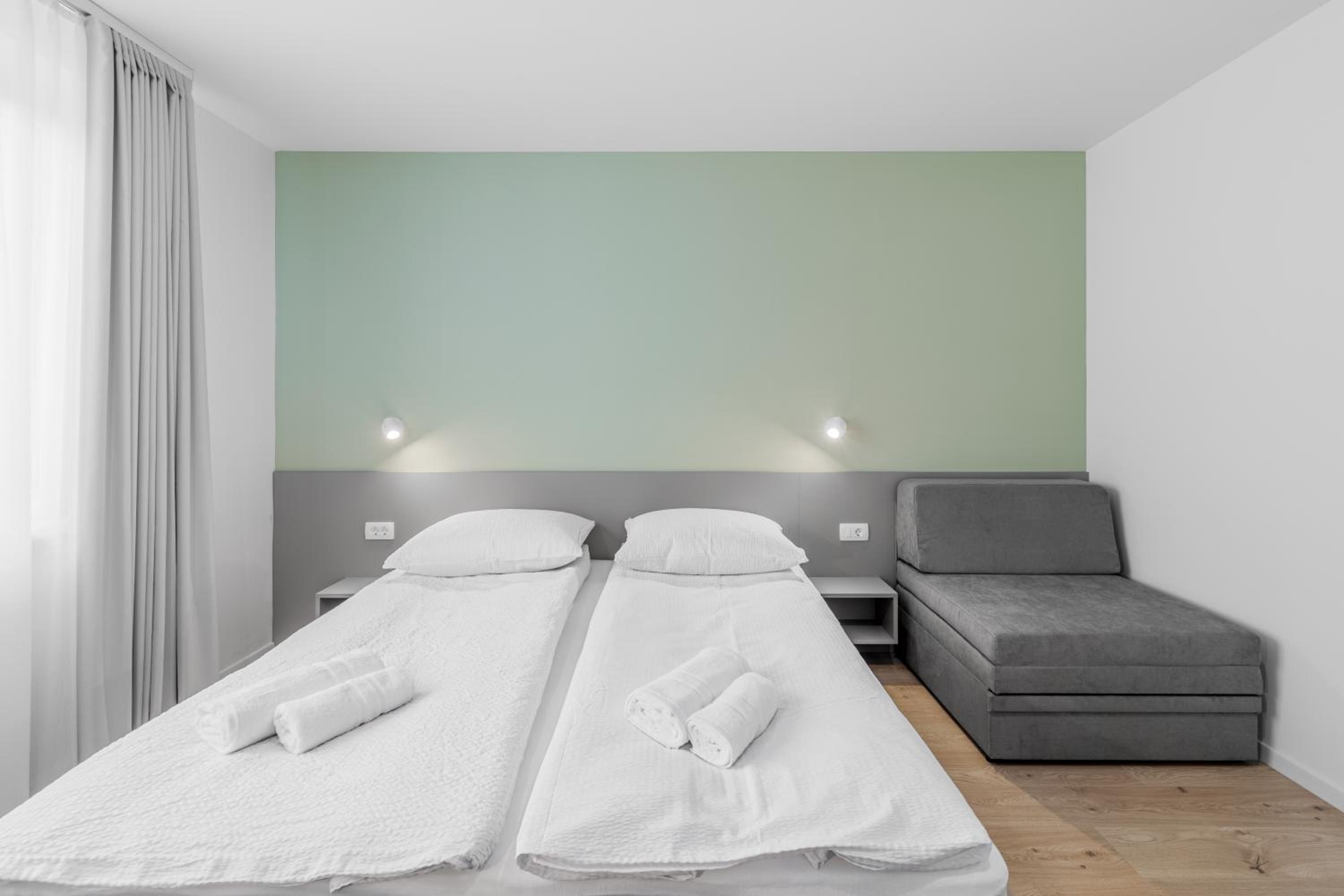Economy Triple Room with Shared Bathroom