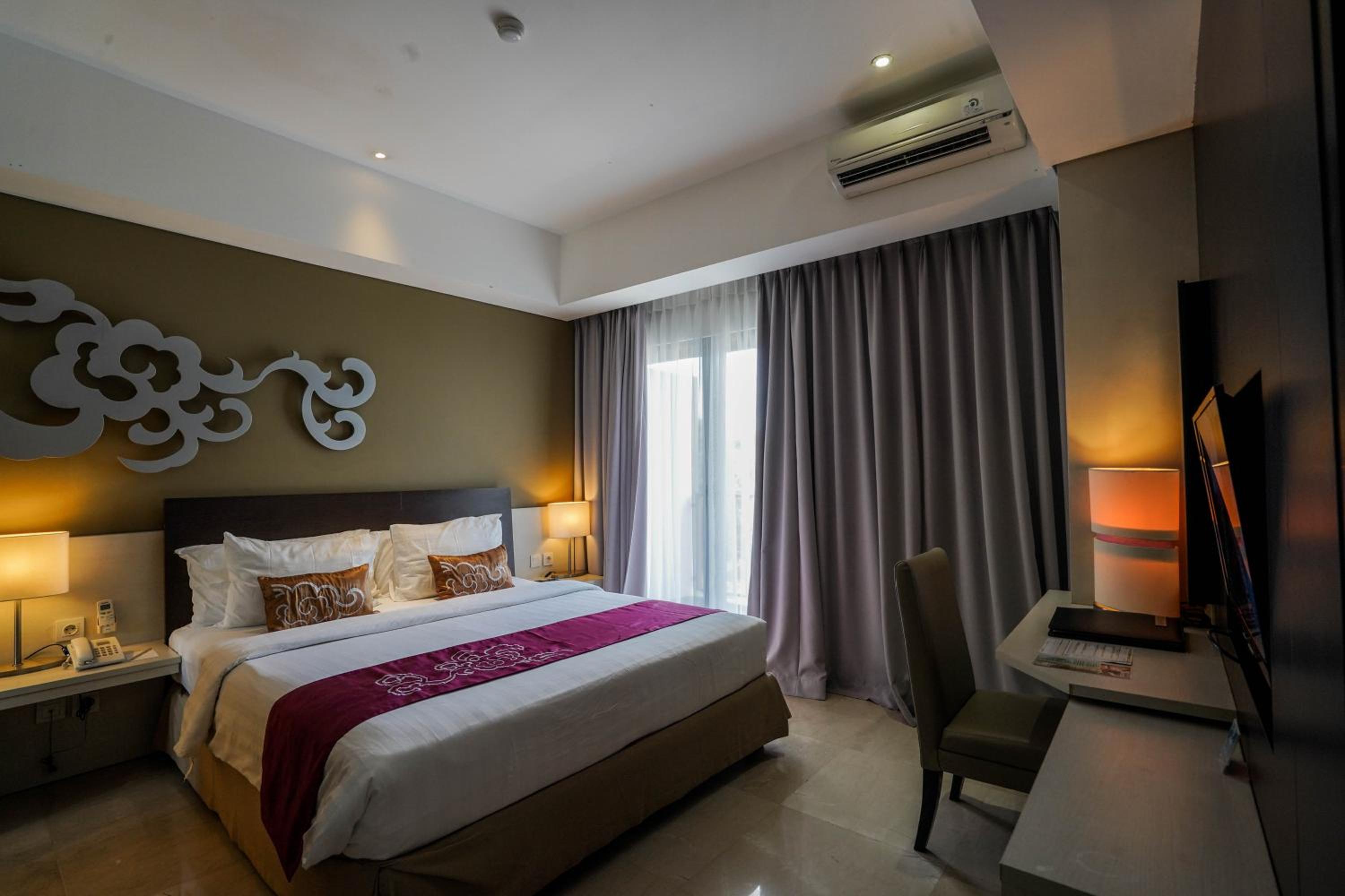 Executive Suite photo 2