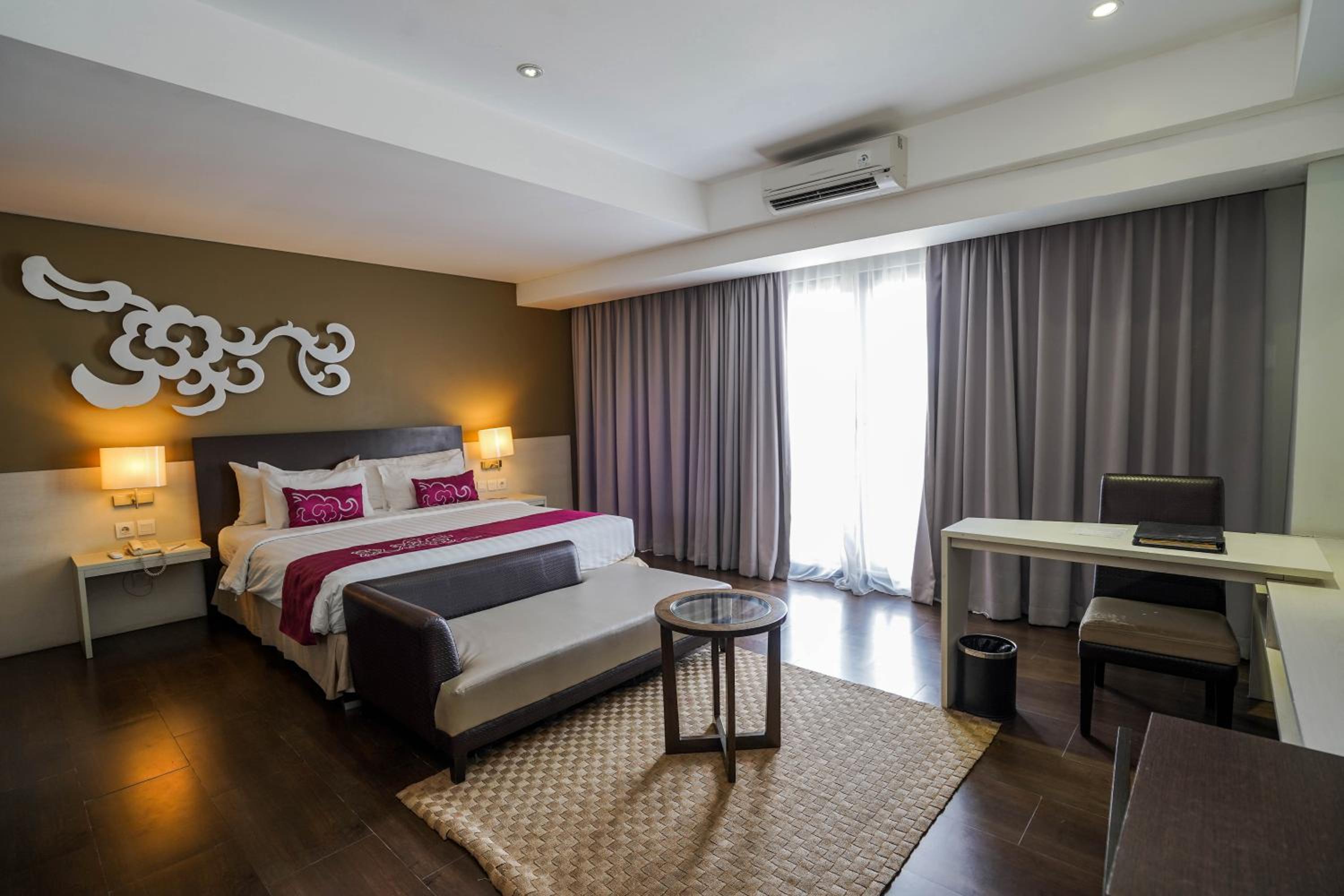 Junior Suite (2 Adults + 1 Child) - Photo 3