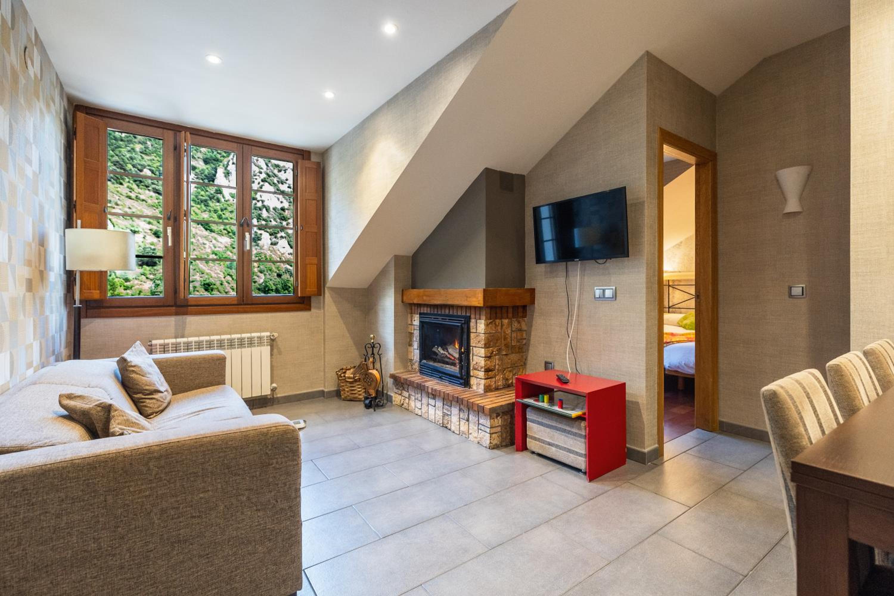 Two-Bedroom Apartment with Mountain View
