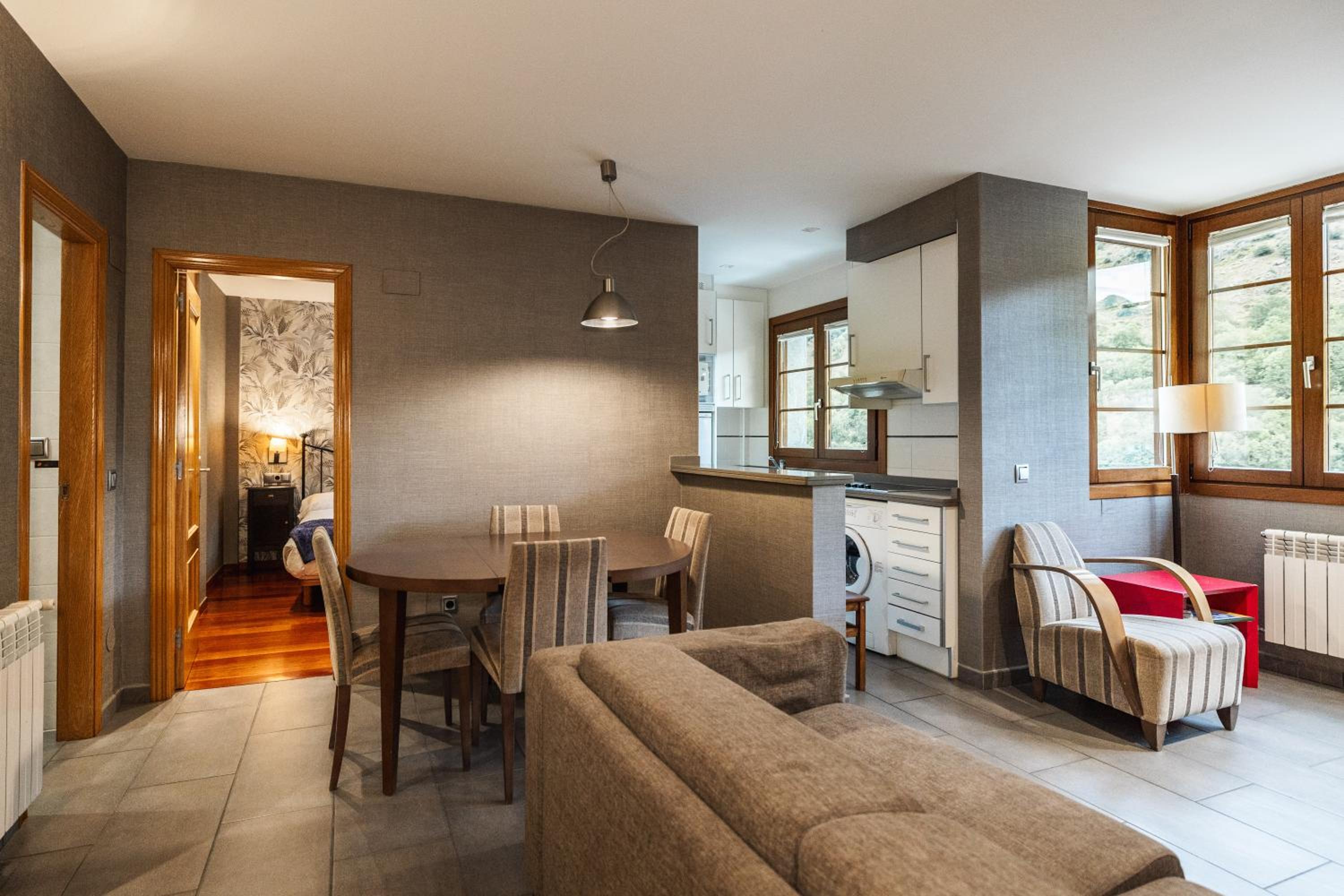 Two-Bedroom Apartment with Mountain View