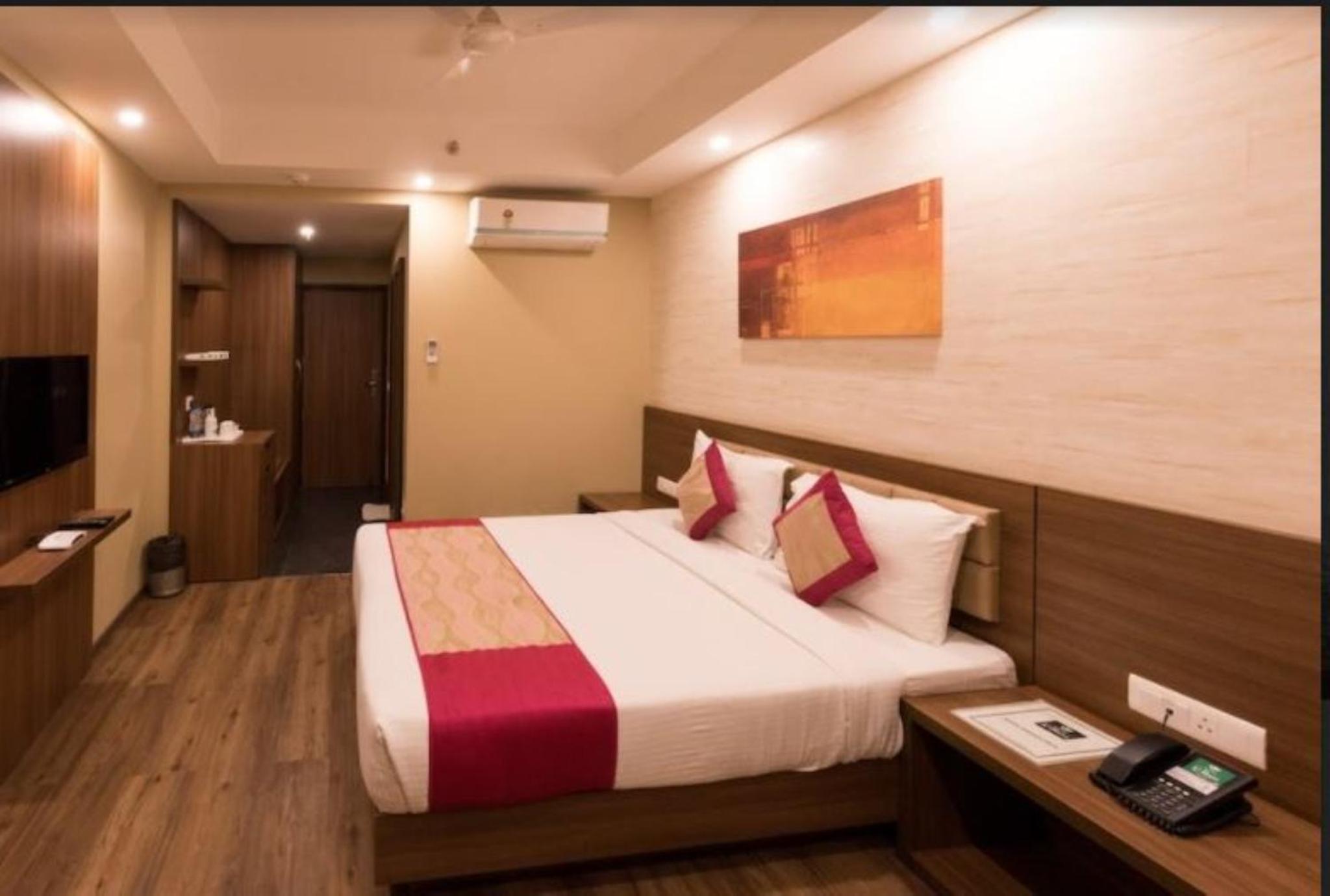 Suite Room with Jagannath Temple View from Balcony photo 2