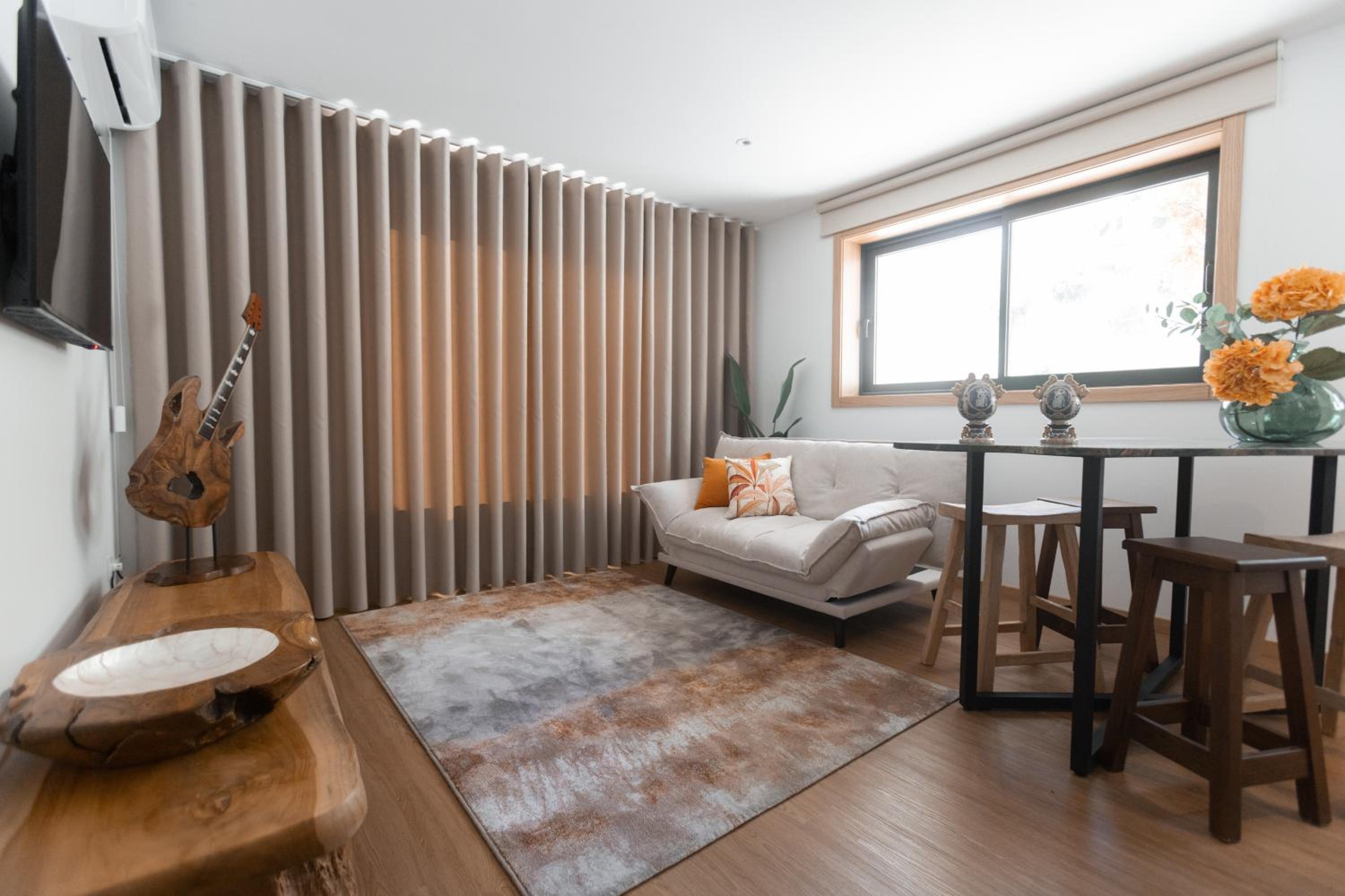 Superior One-Bedroom Apartment with Balcony