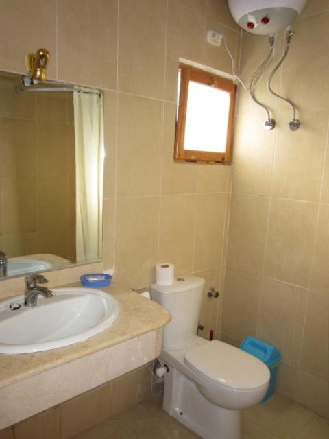Double Room - Photo 10