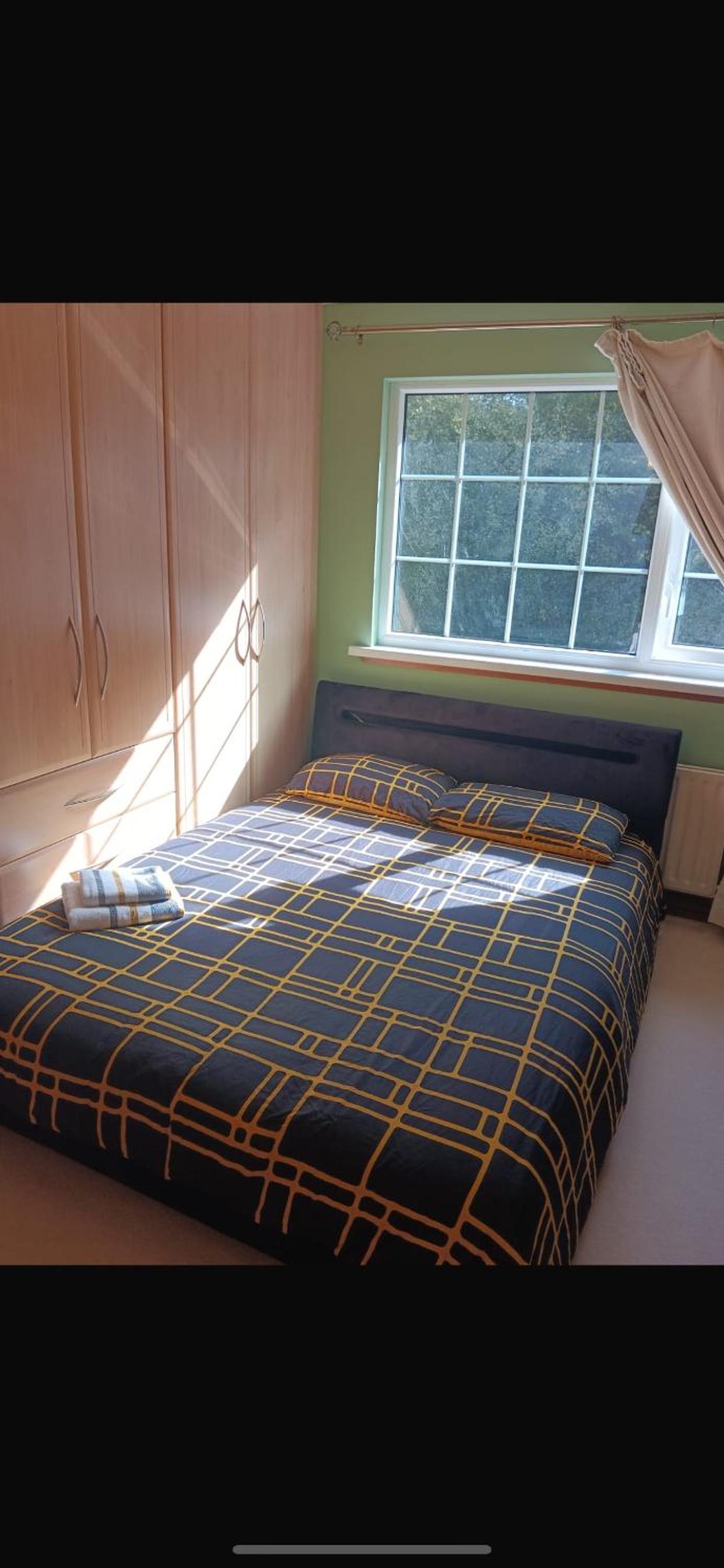 Single Room with Shared Bathroom