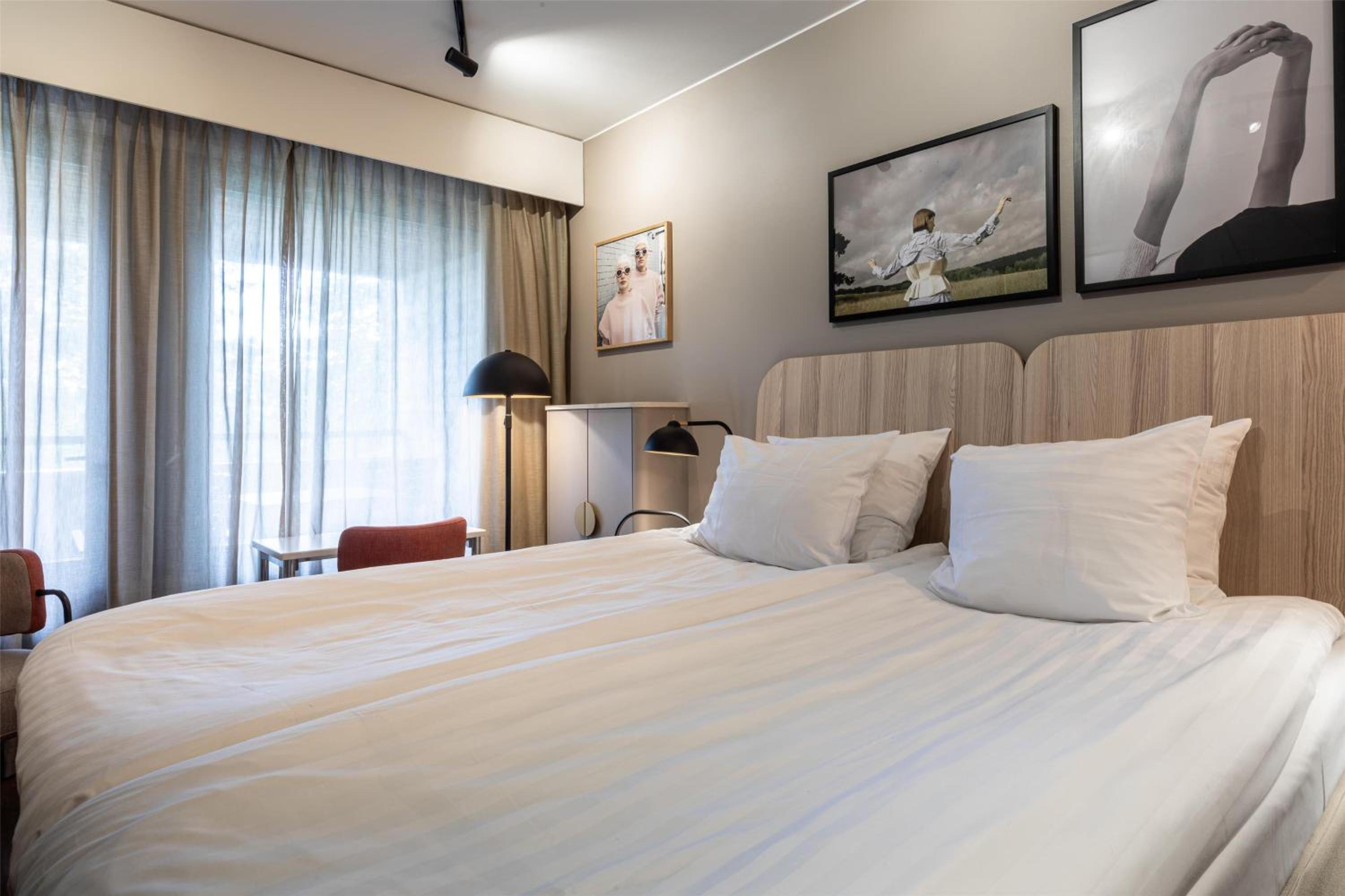 Standard King Room - Photo 1