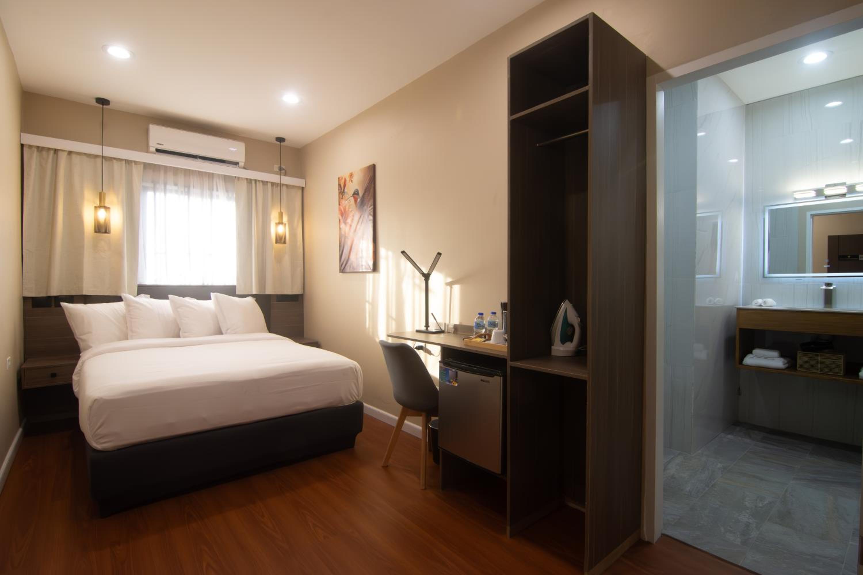 Deluxe Double or Twin Room
