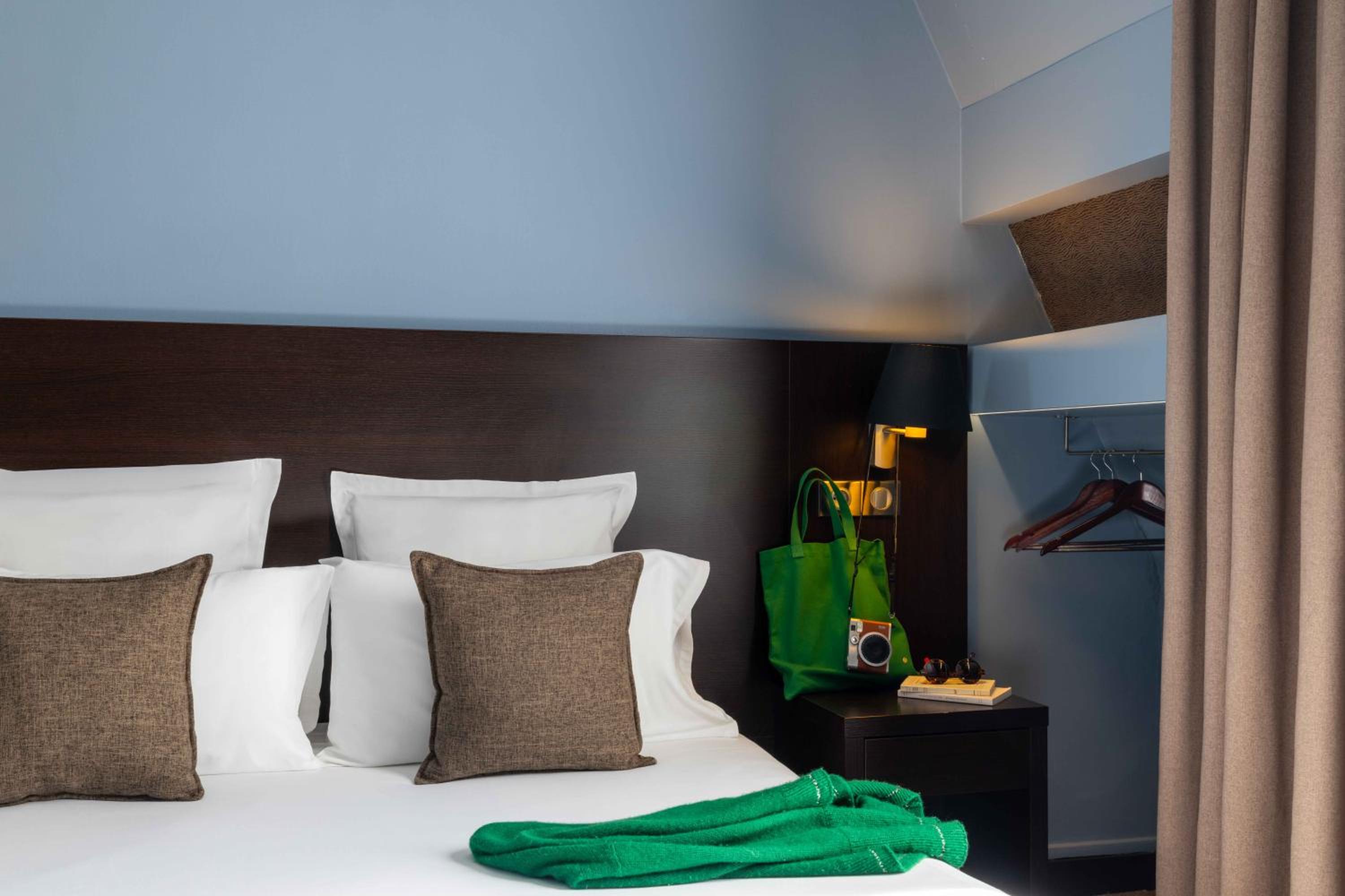 Comfort Double Room thumbnail 5
