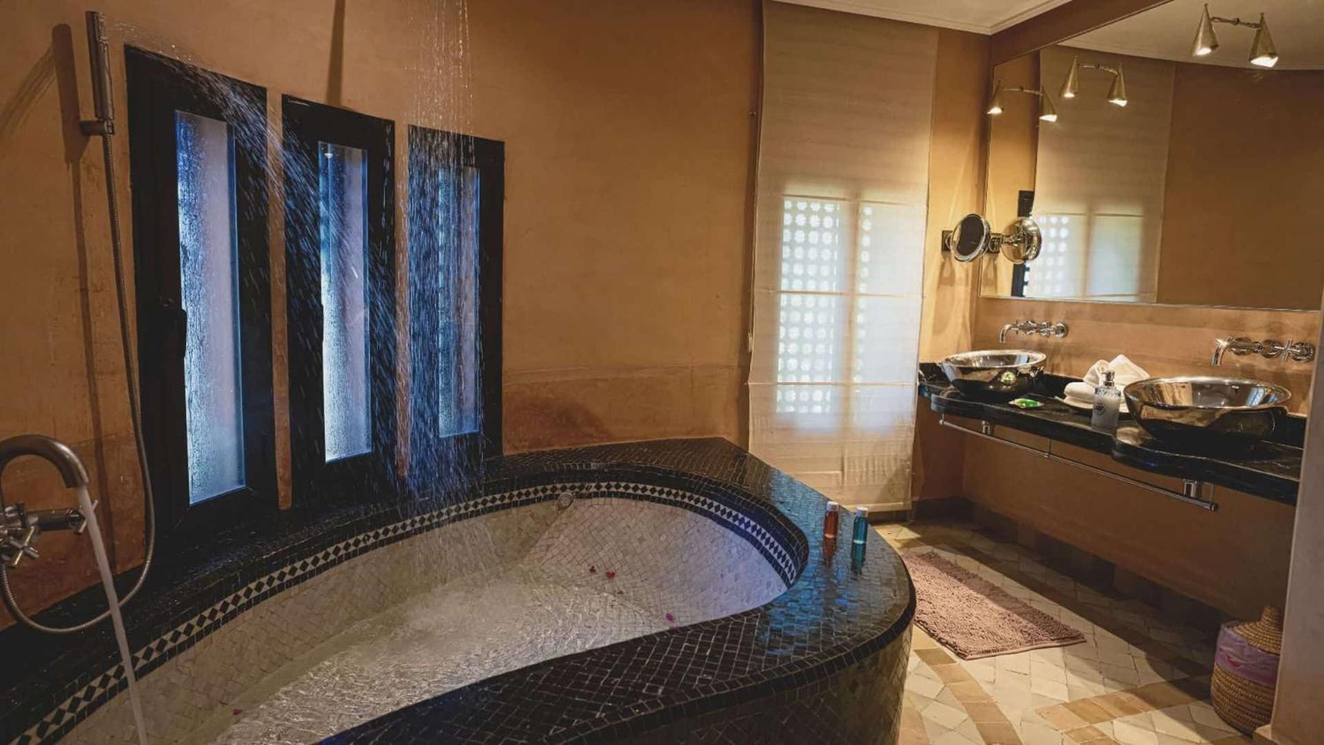Deluxe Family Suite