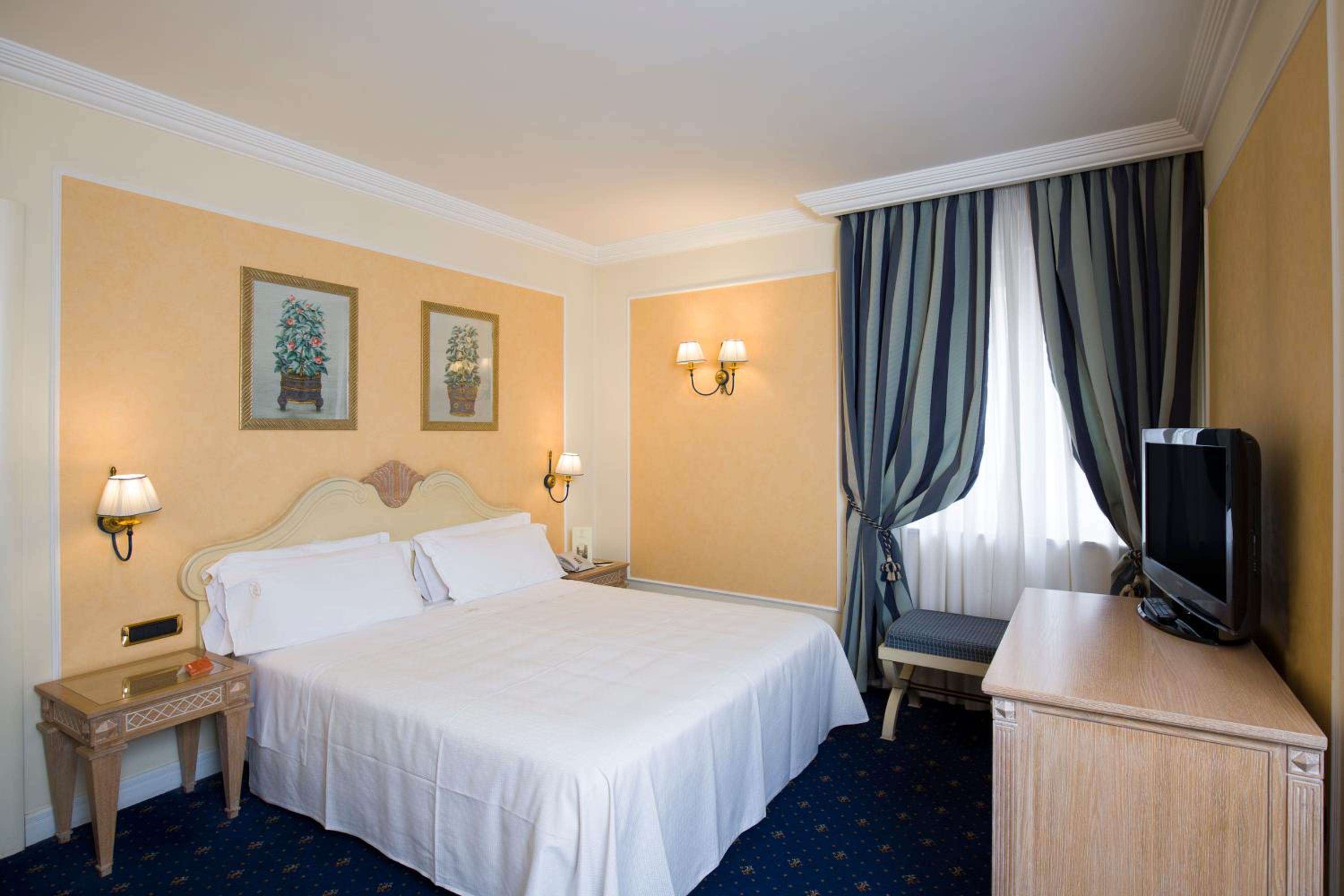 Classic Double or Twin Room photo 2