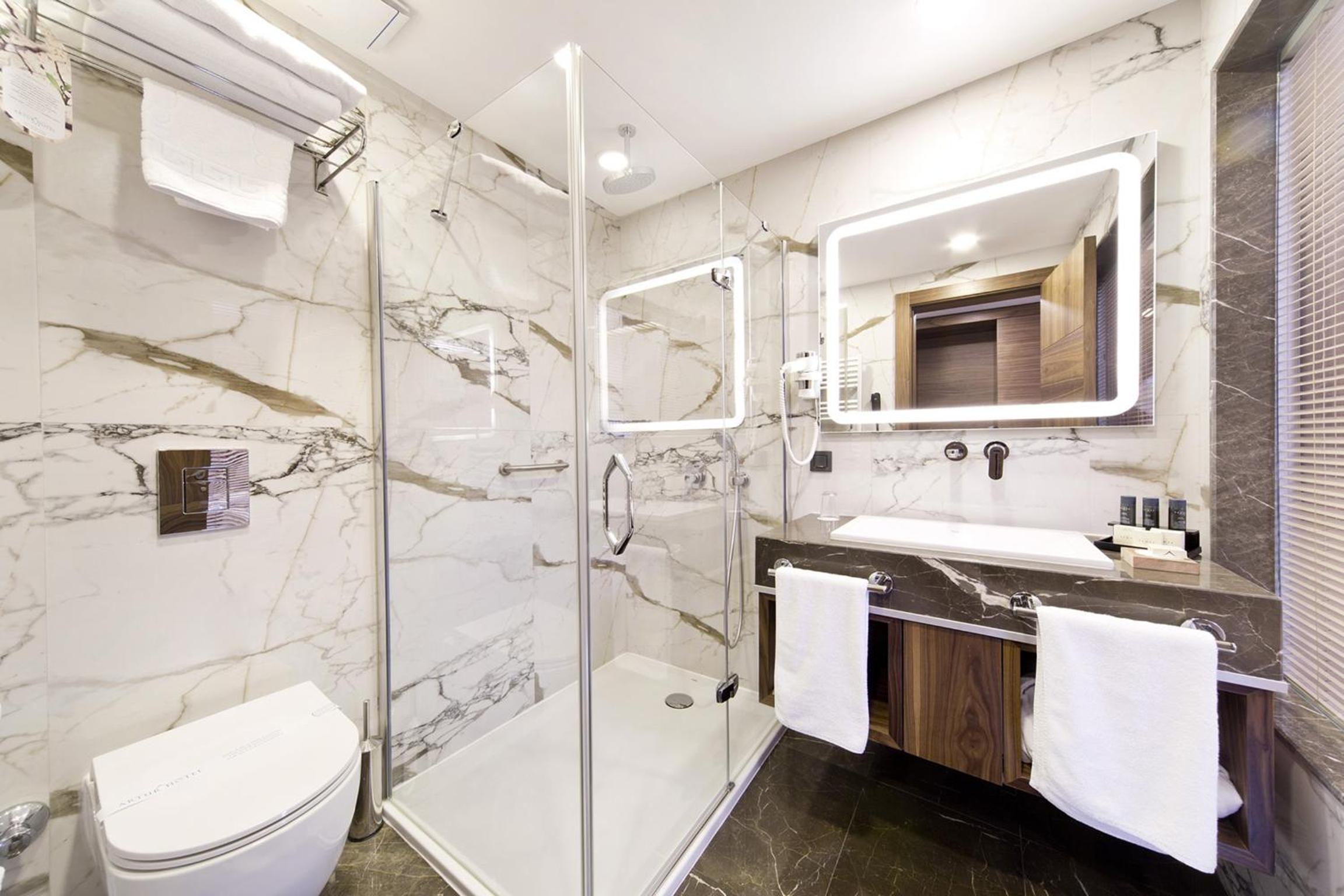 Double Room - Photo 8