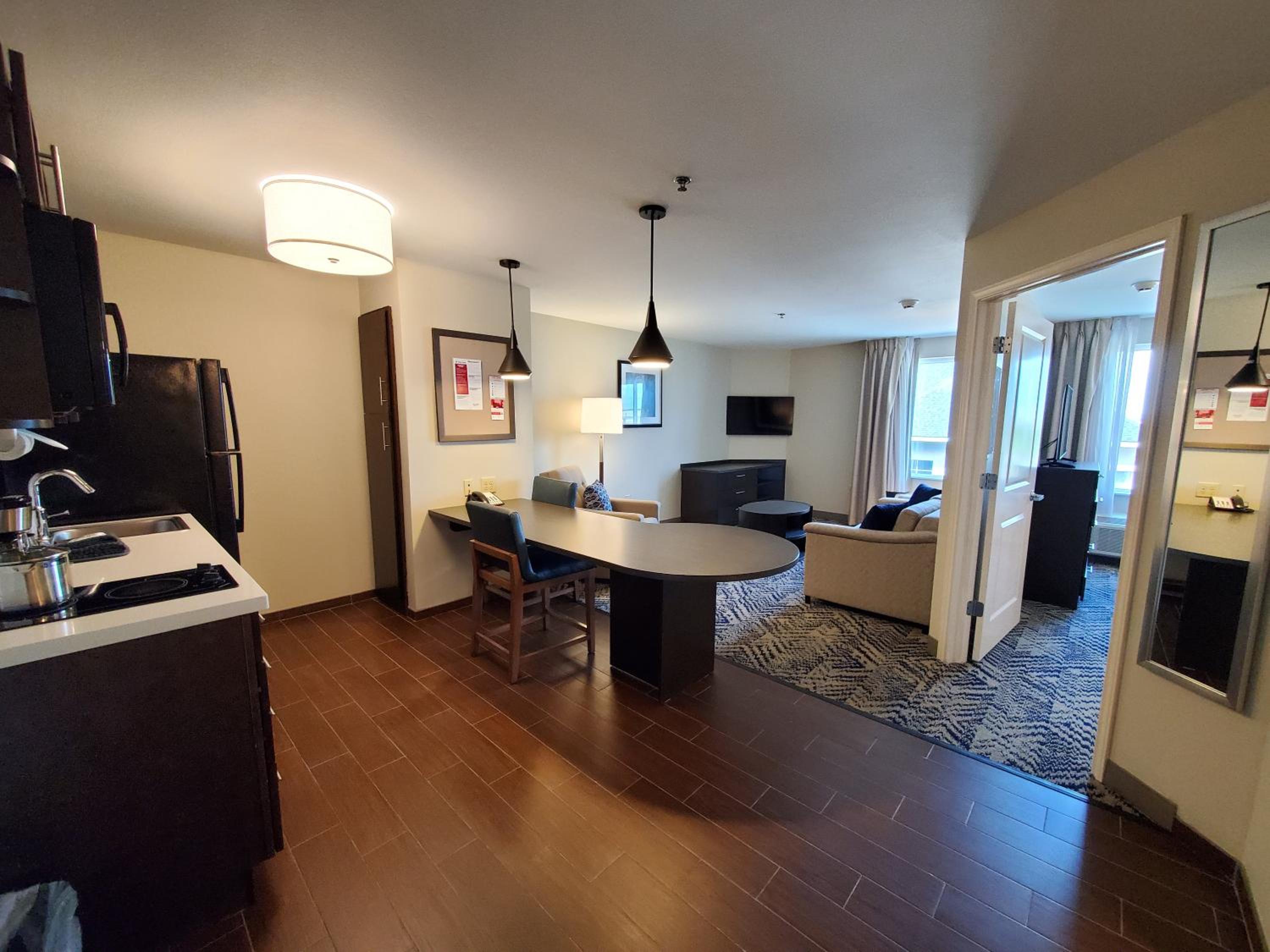 One-Bedroom King Suite
