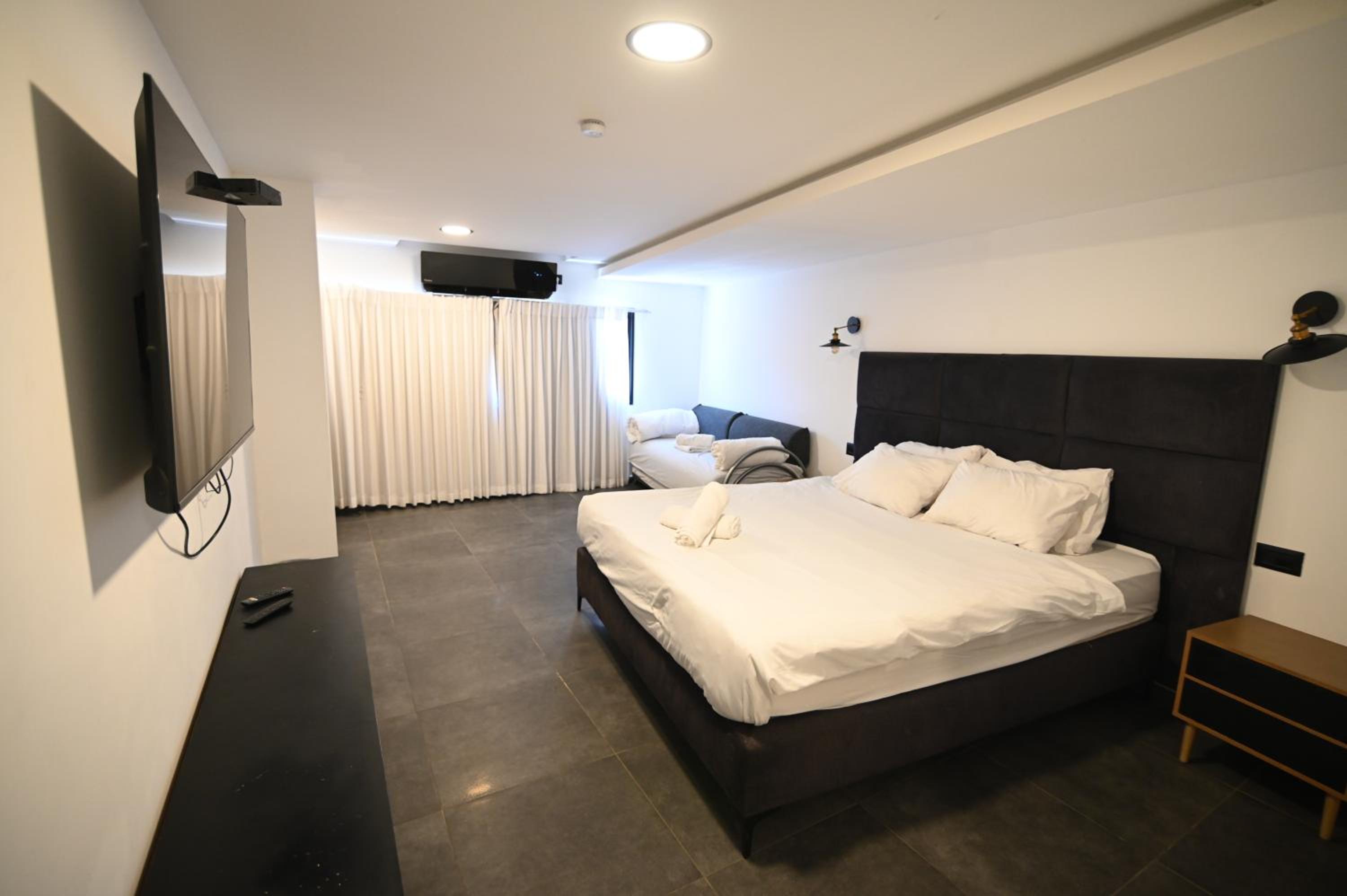 King Studio with Sofa Bed photo 3