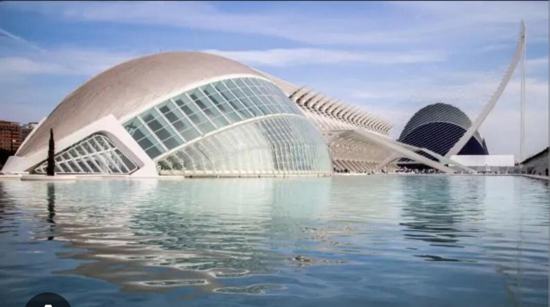 Studio Apartment with Queen Bed