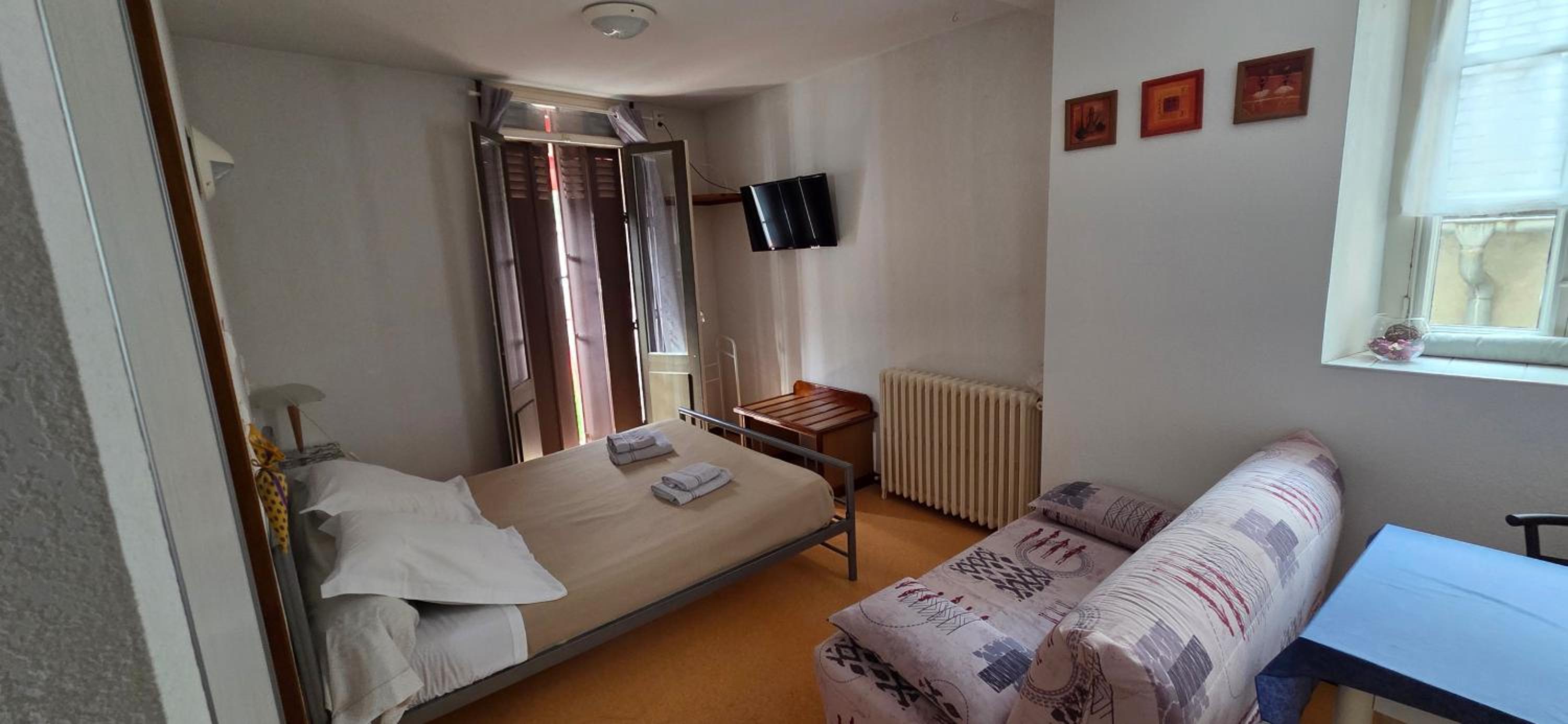Superior Double Room - Photo 3