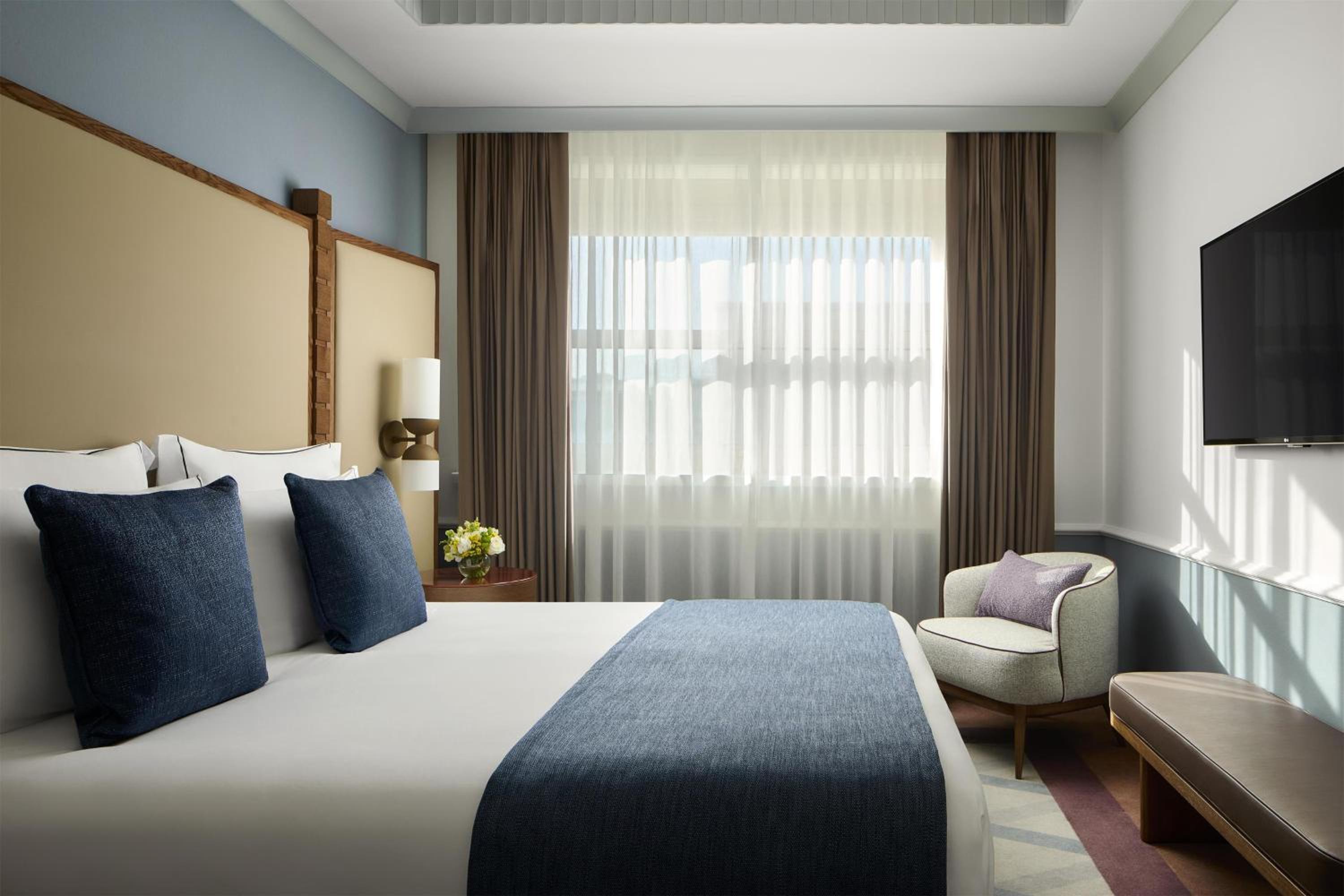Signature Suite (Non Smoking)