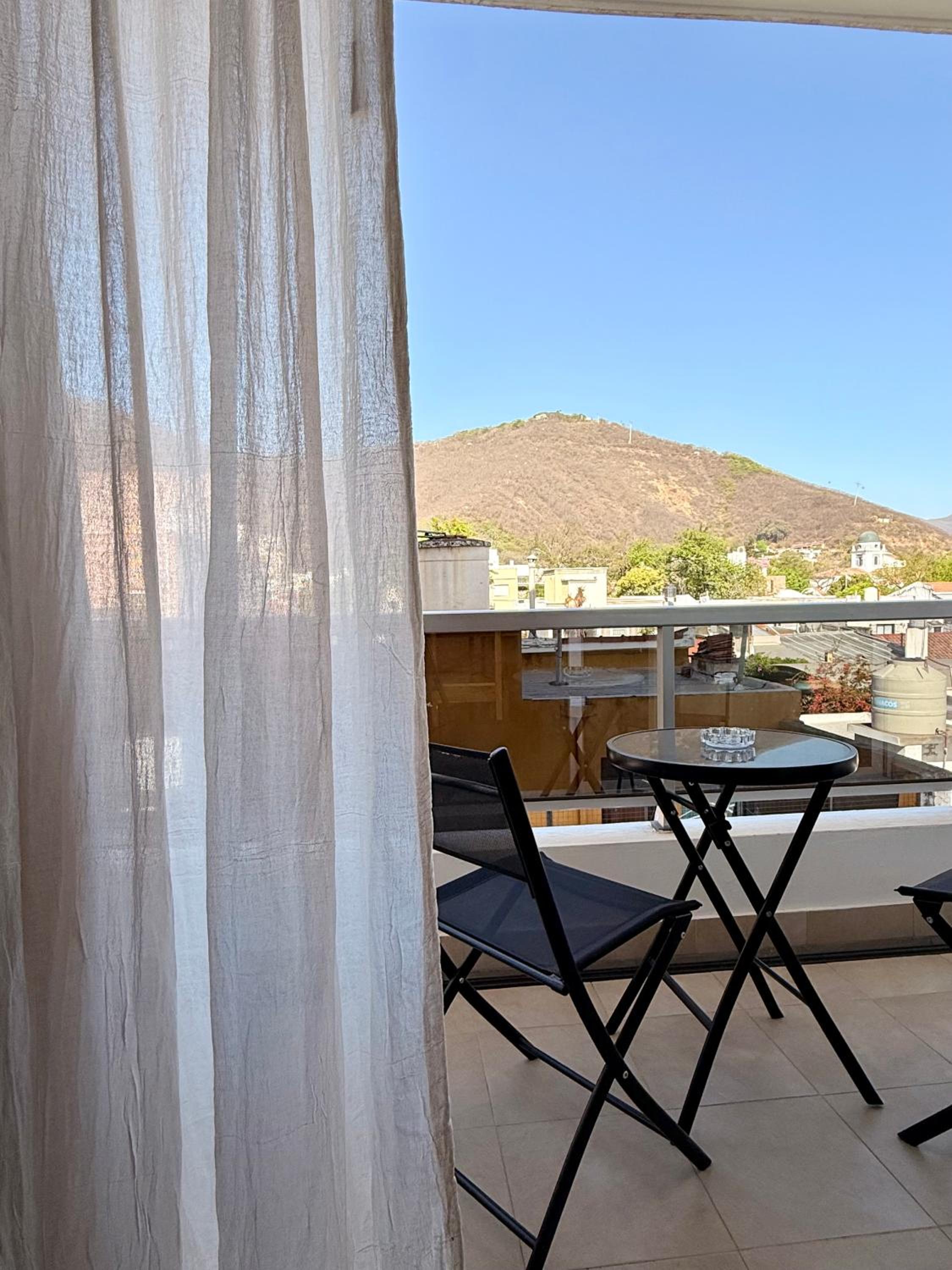 Two-Bedroom Apartment with Mountain View photo 3