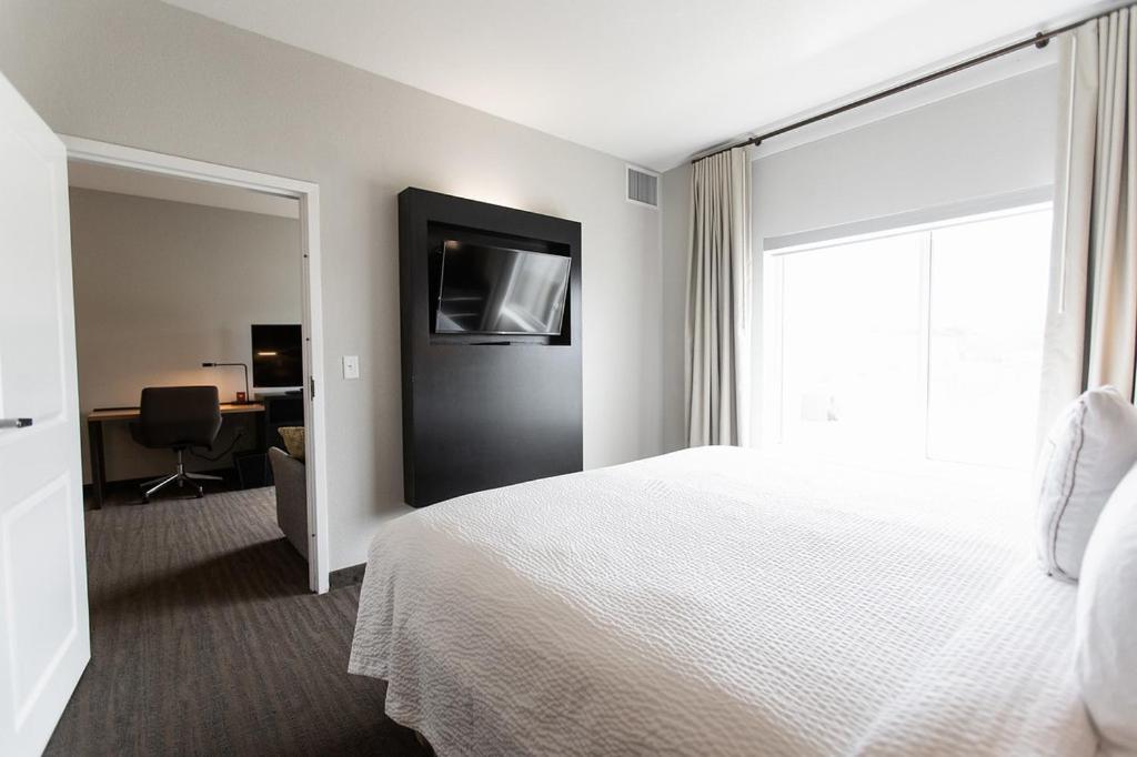 One-Bedroom King Suite with Sofa Bed - Hearing Accessible photo 1