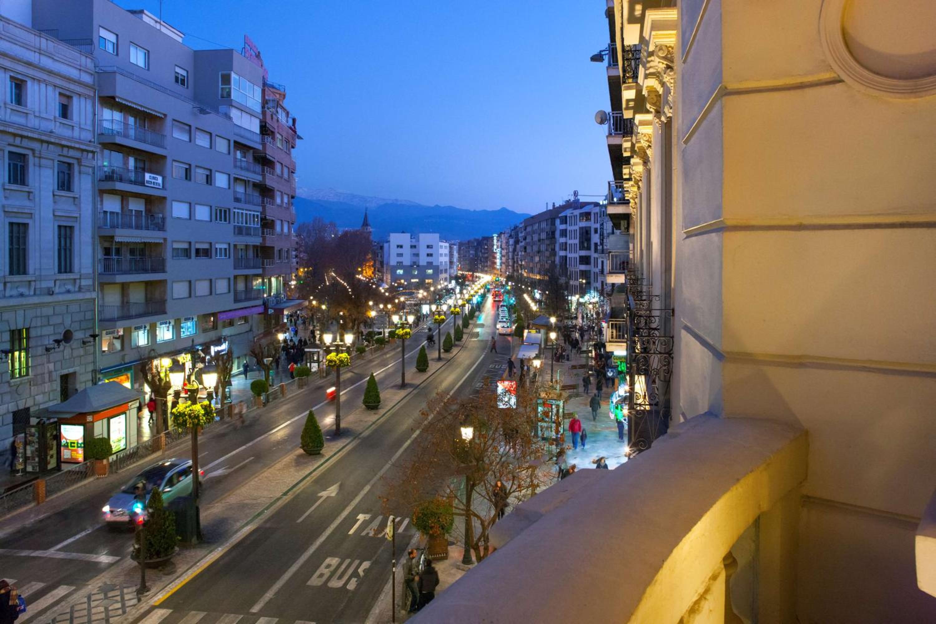 Premium Room with View - Photo 5