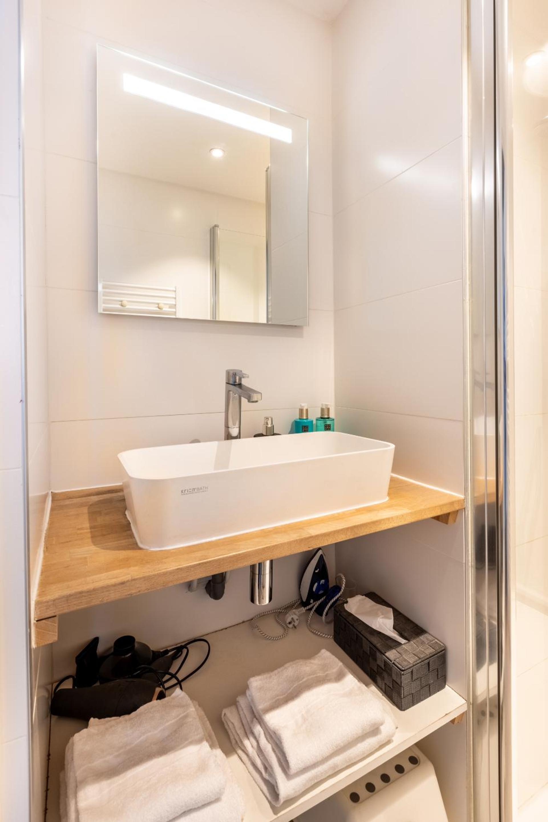 One-Bedroom Standard Apartment