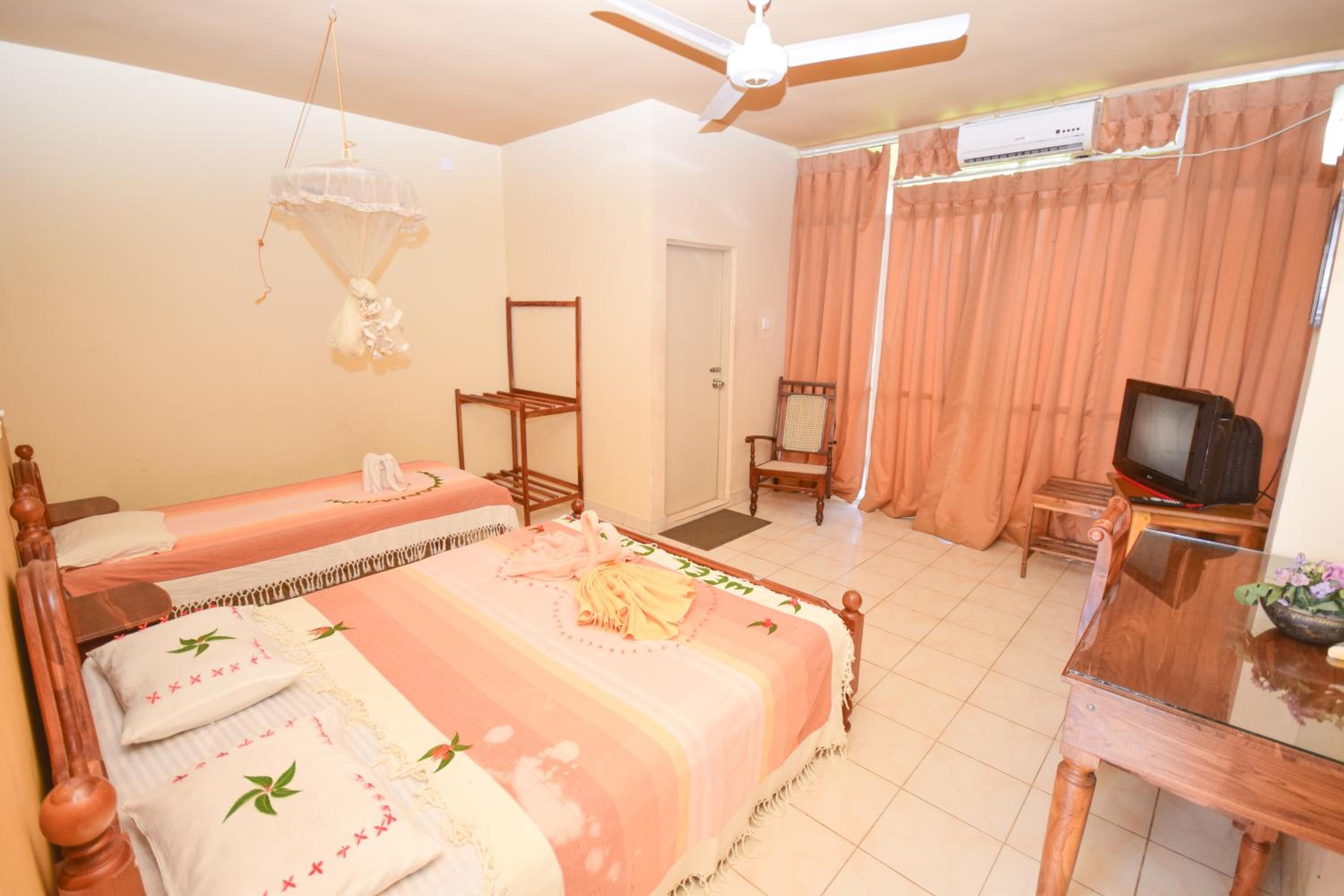Standard Double Room With Fan photo 1