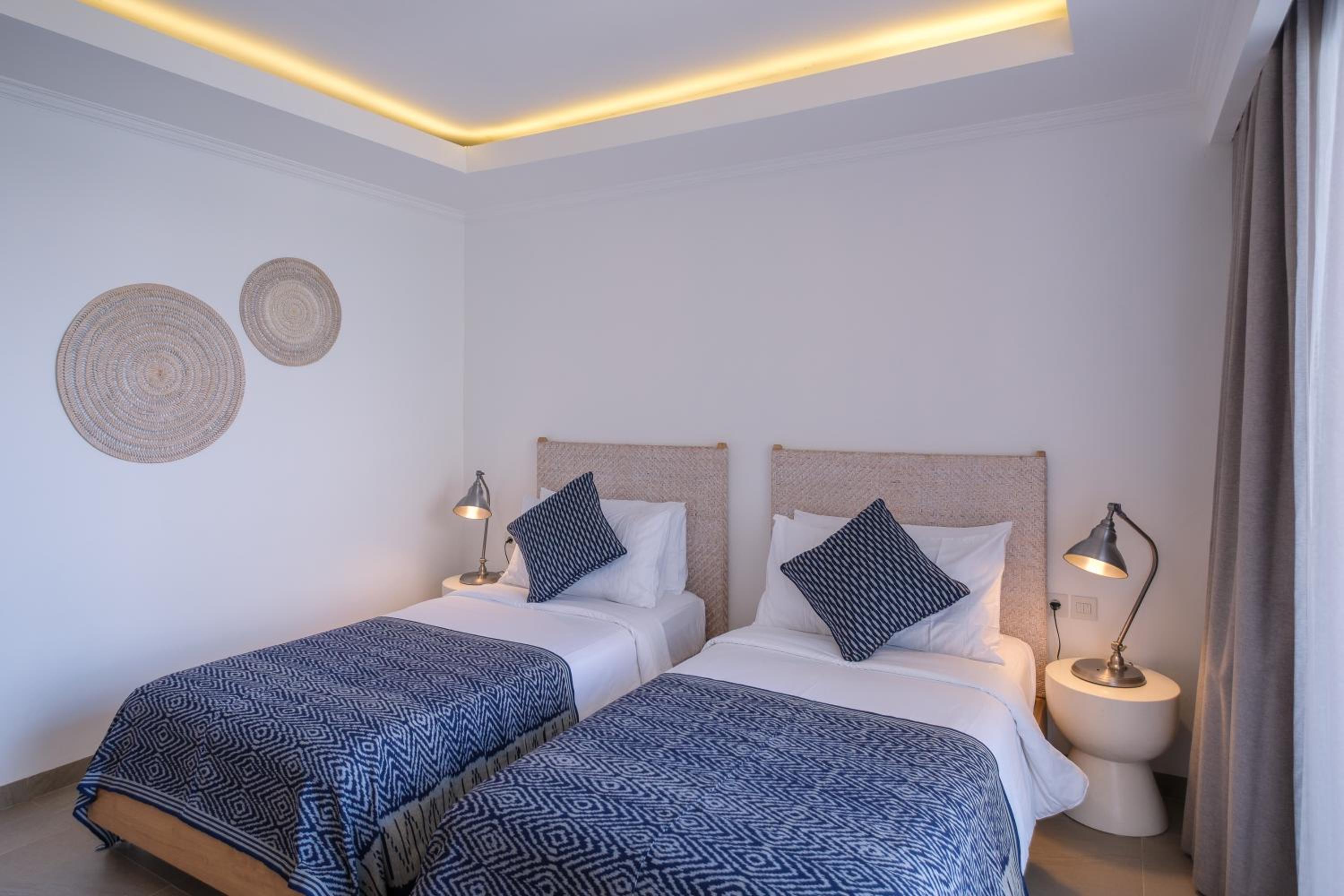 Deluxe Twin Room with Pool and Sea View