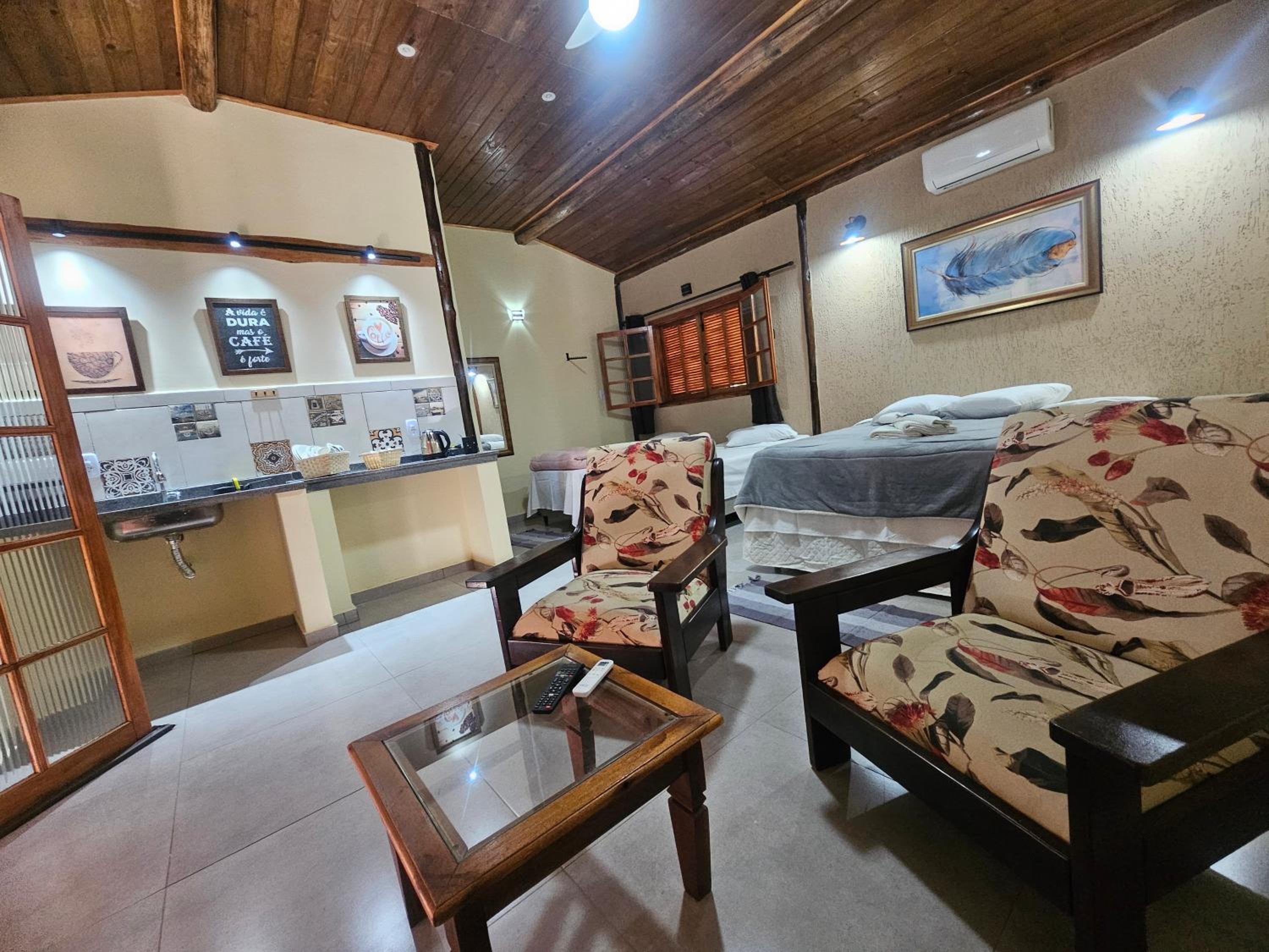 One-Bedroom Chalet - Photo 6