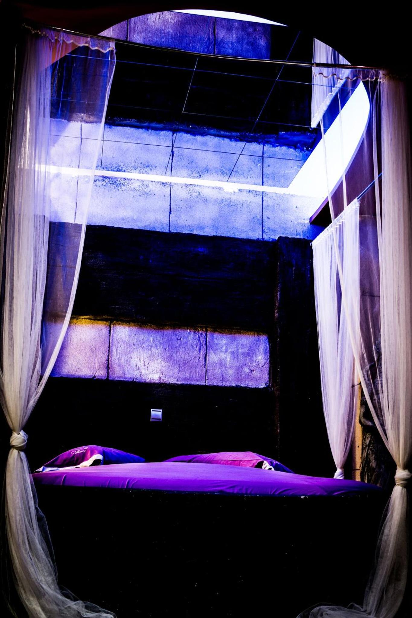 Deluxe Suite with Spa Bath