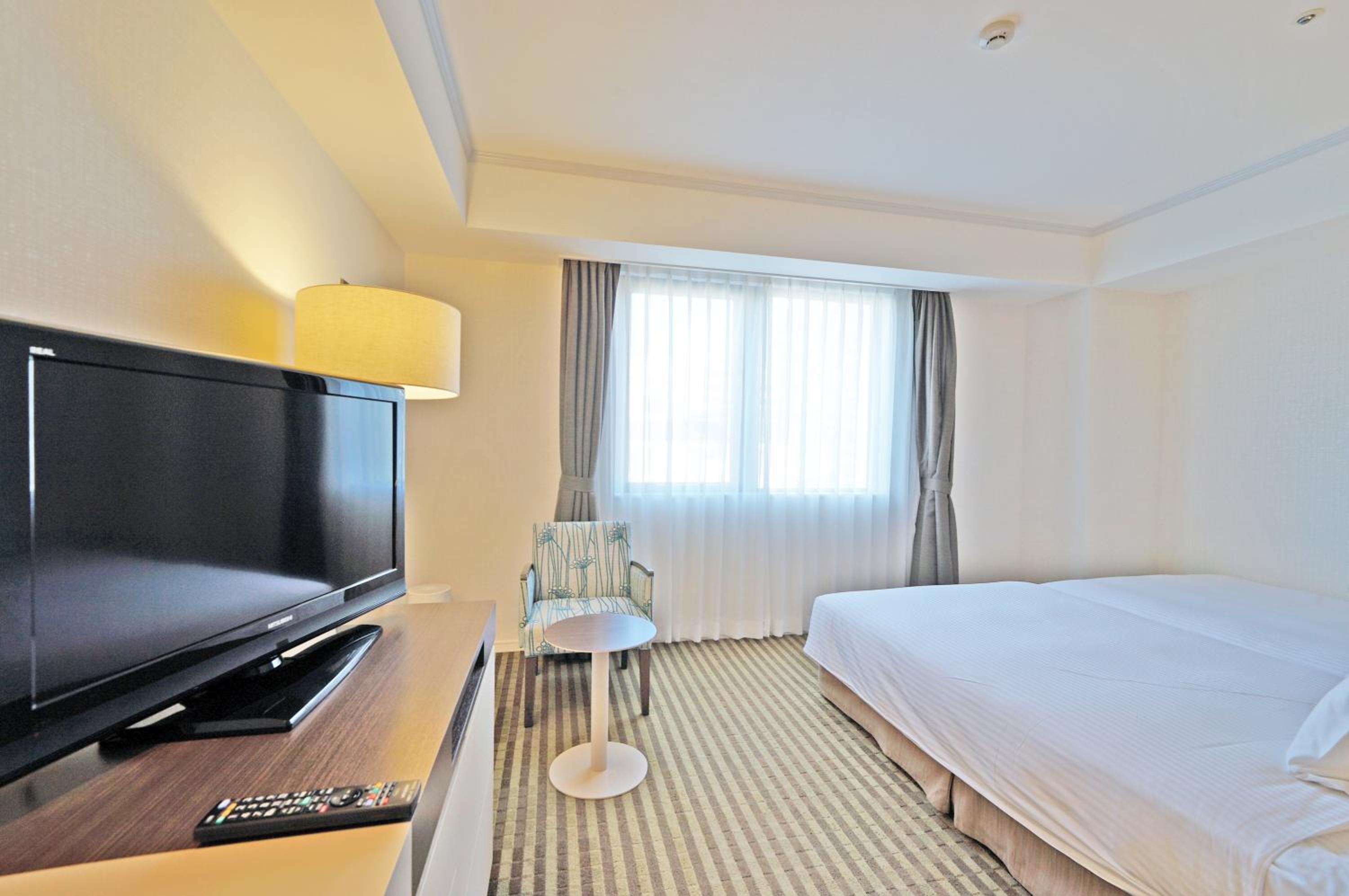 Twin Room - Disability Access photo 2