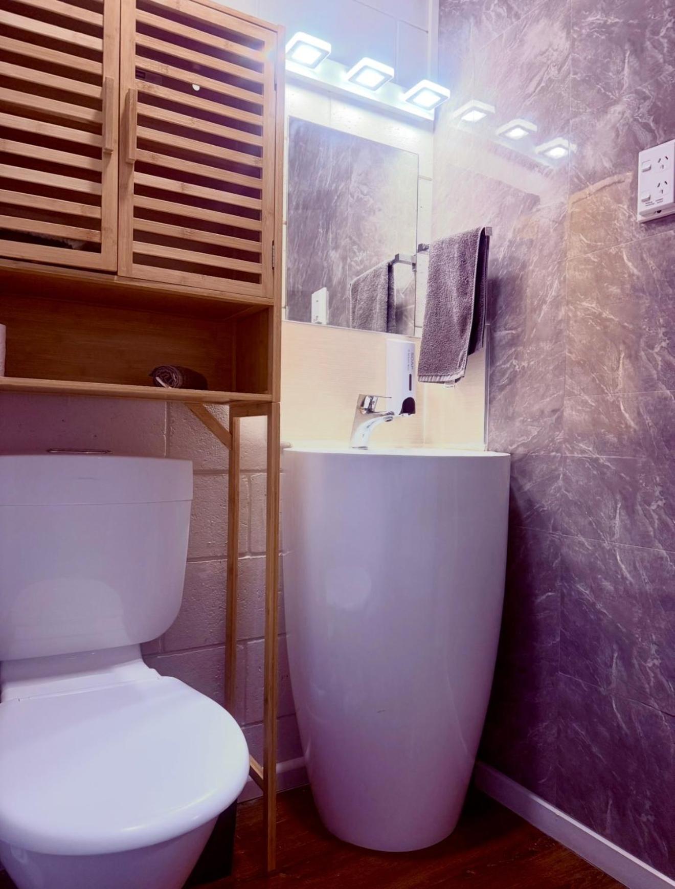 Economy Double Room - Photo 3