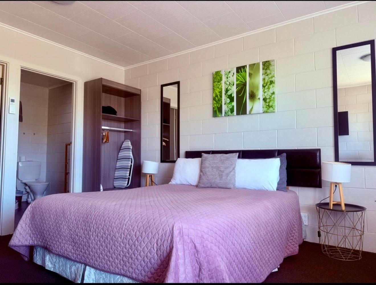 Double Room - Photo 5