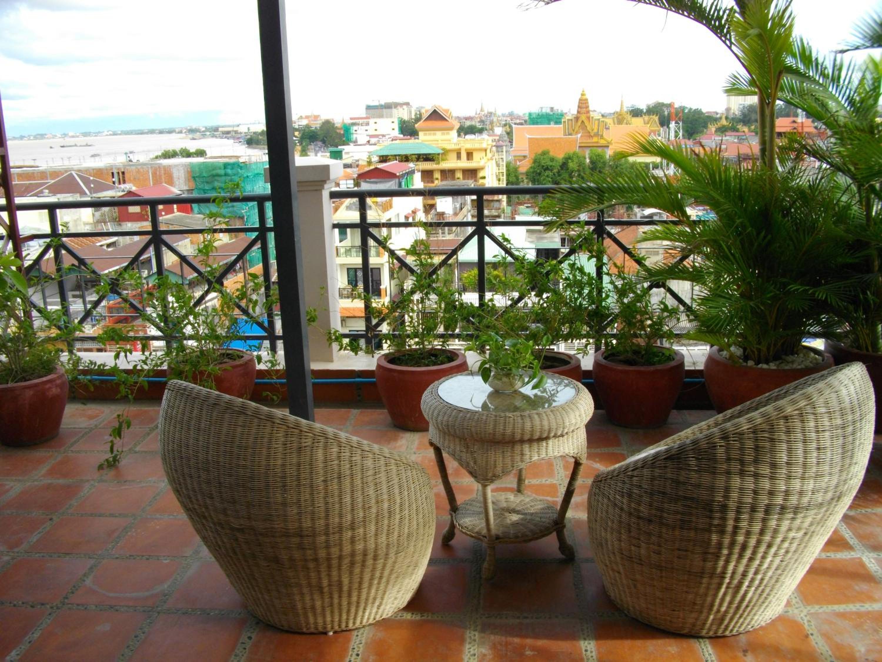 Deluxe Double Room with Balcony and River View photo 3