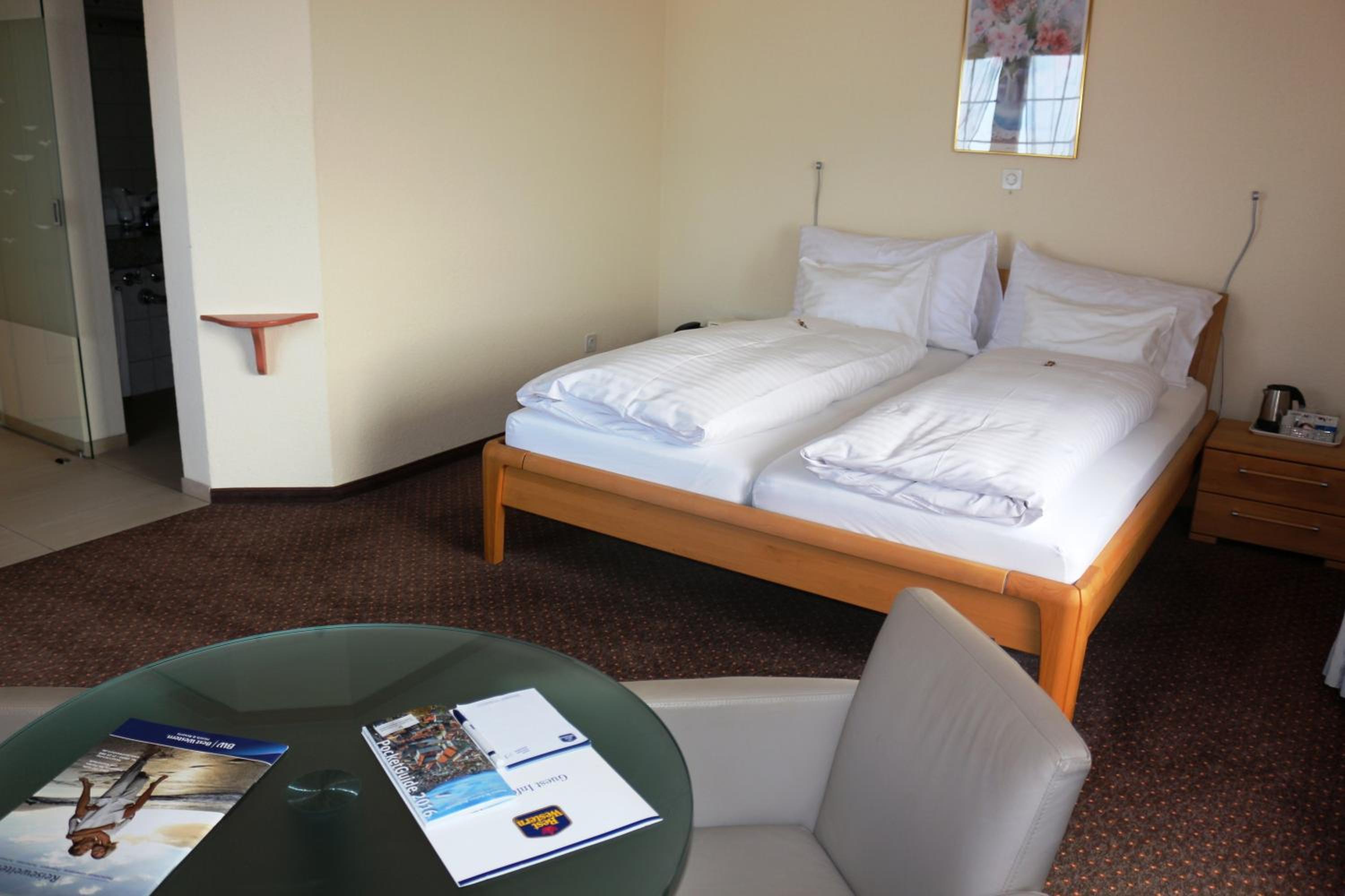 Standard Double Room - Photo 3