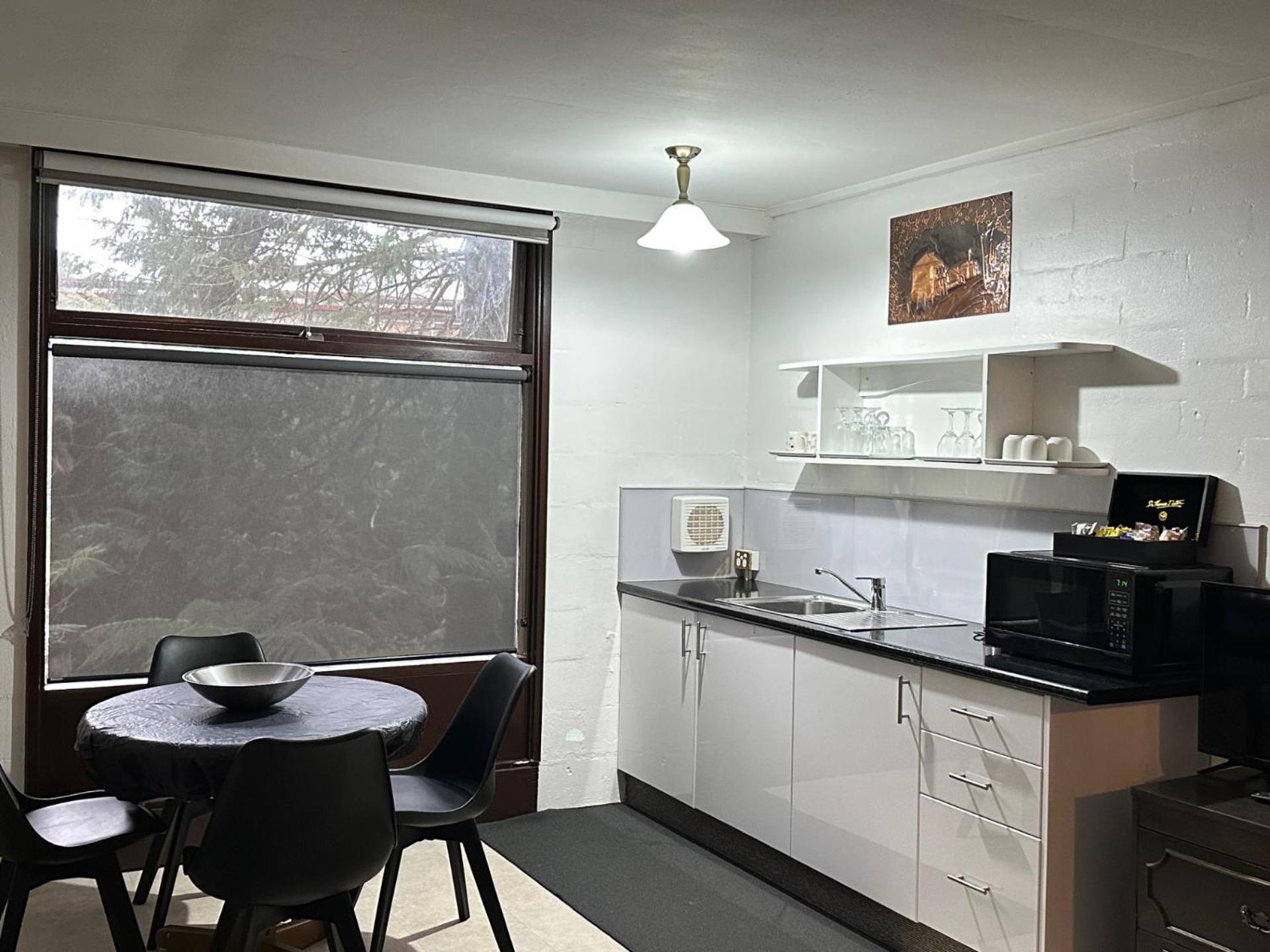 Two-Bedroom Suite - Photo 2