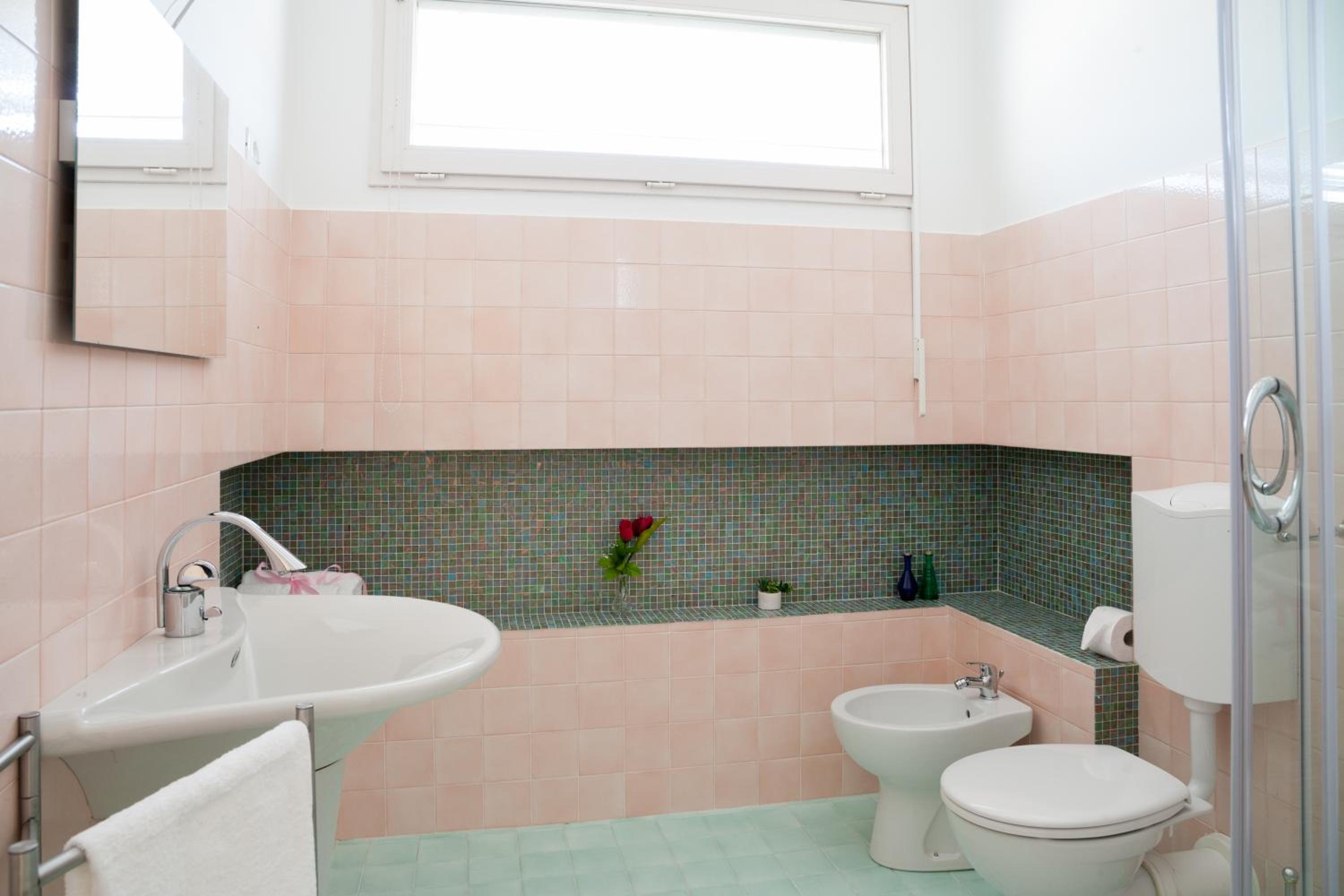 Double Room with Private External Bathroom photo 2