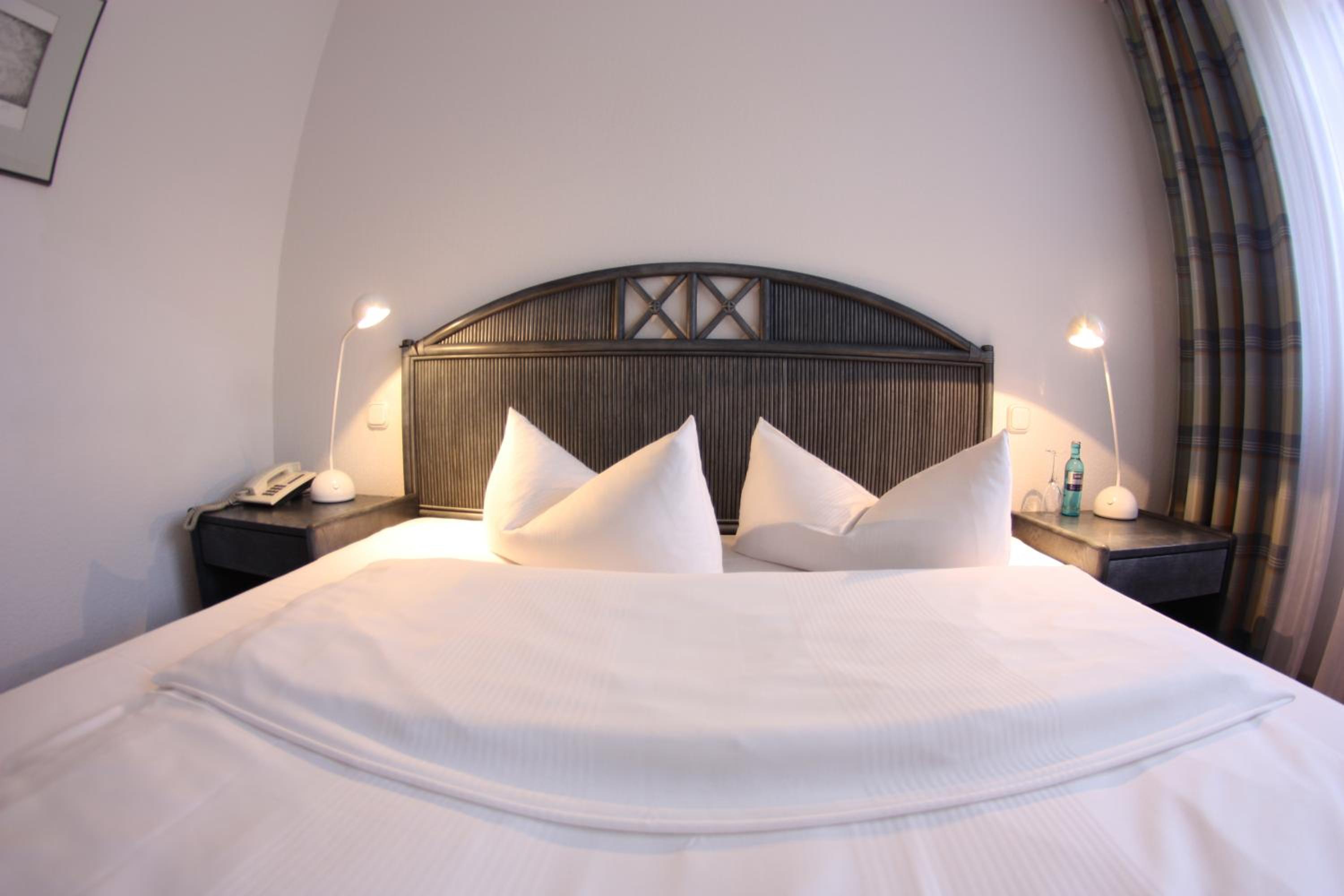 Double Room - Photo 8