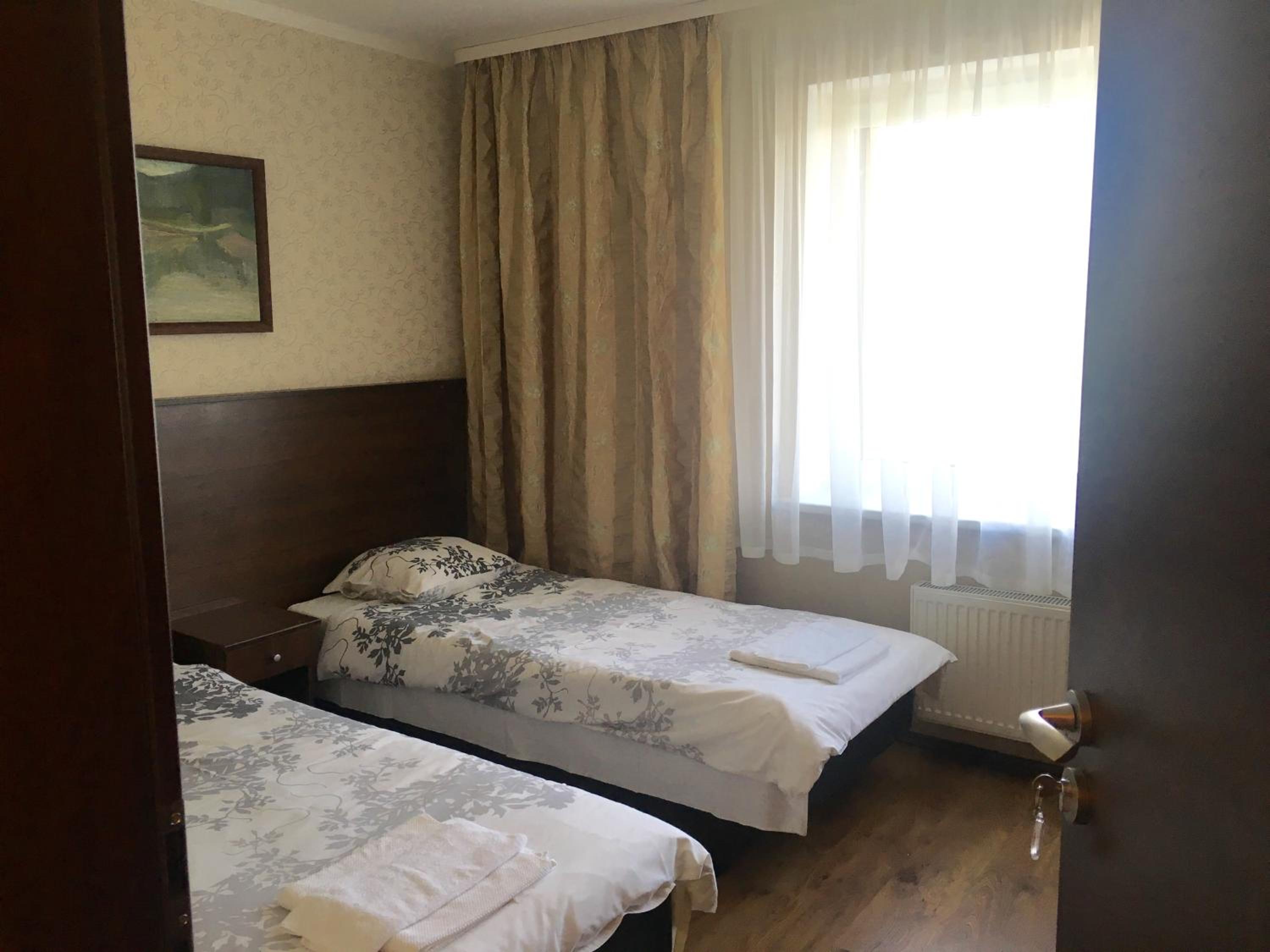 Double Room with Shared Toilet photo 2