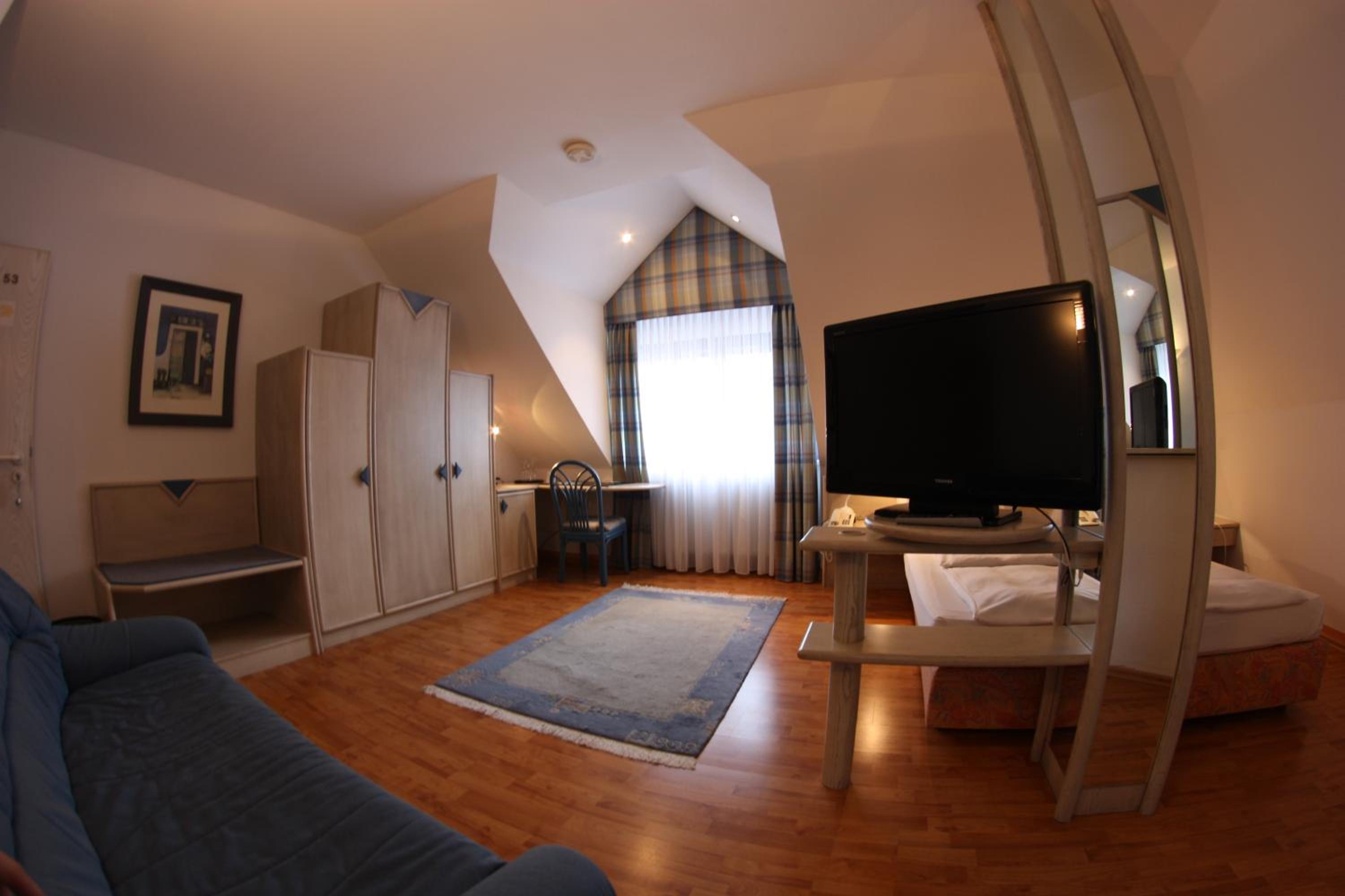 Standard Double Suite - Photo 1
