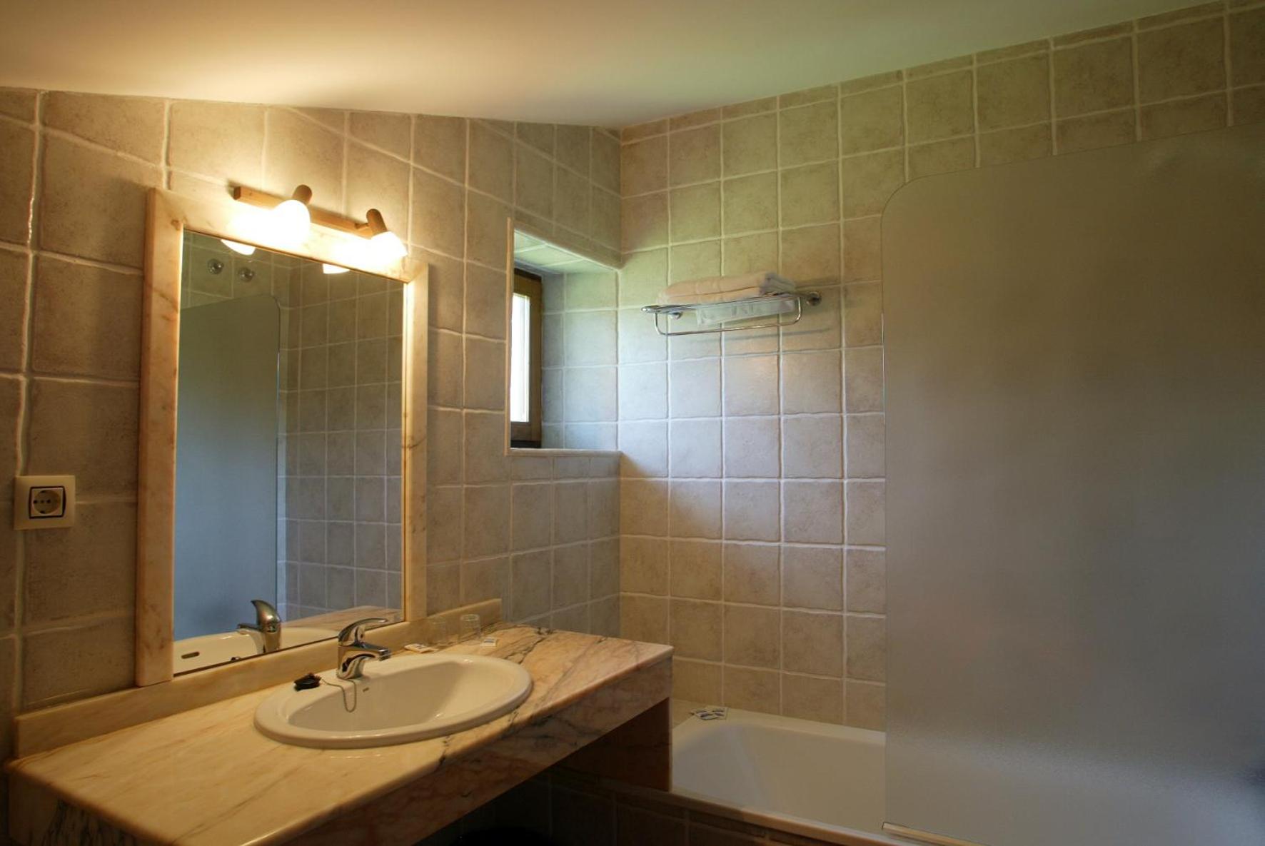 Standard Double or Twin Room with Balcony photo 2
