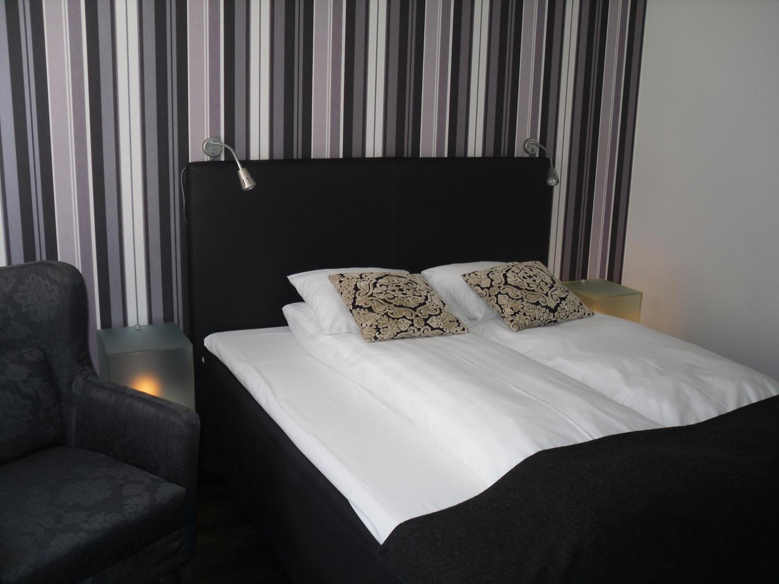 Standard Double Room - Photo 5