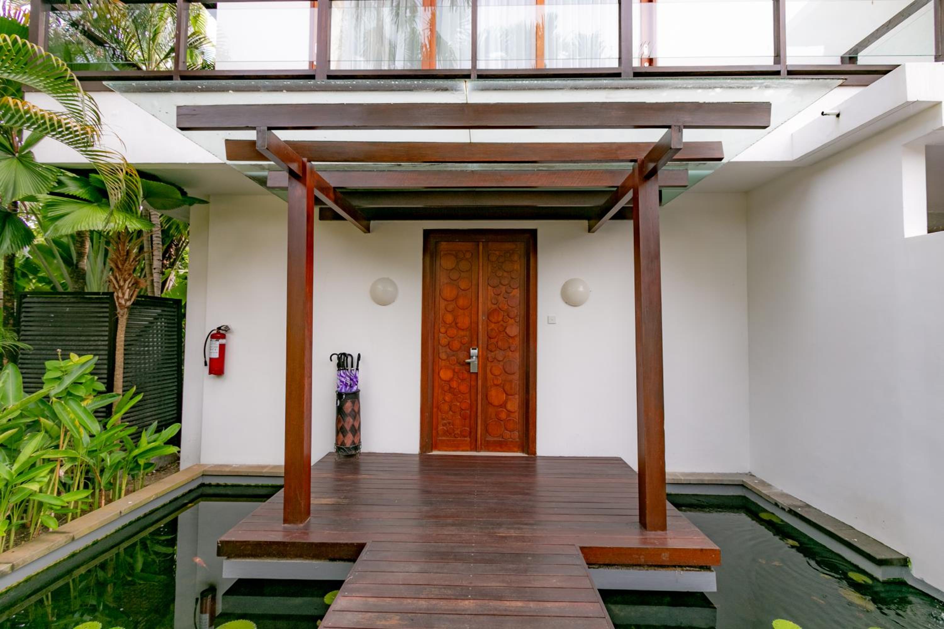 Four-Bedroom Villa - Photo 7