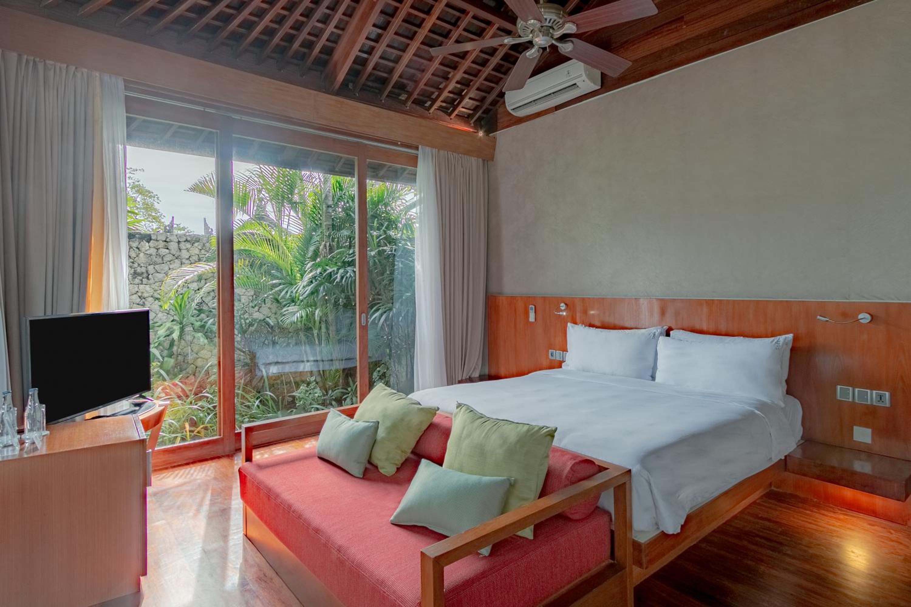 Four-Bedroom Villa - Photo 10