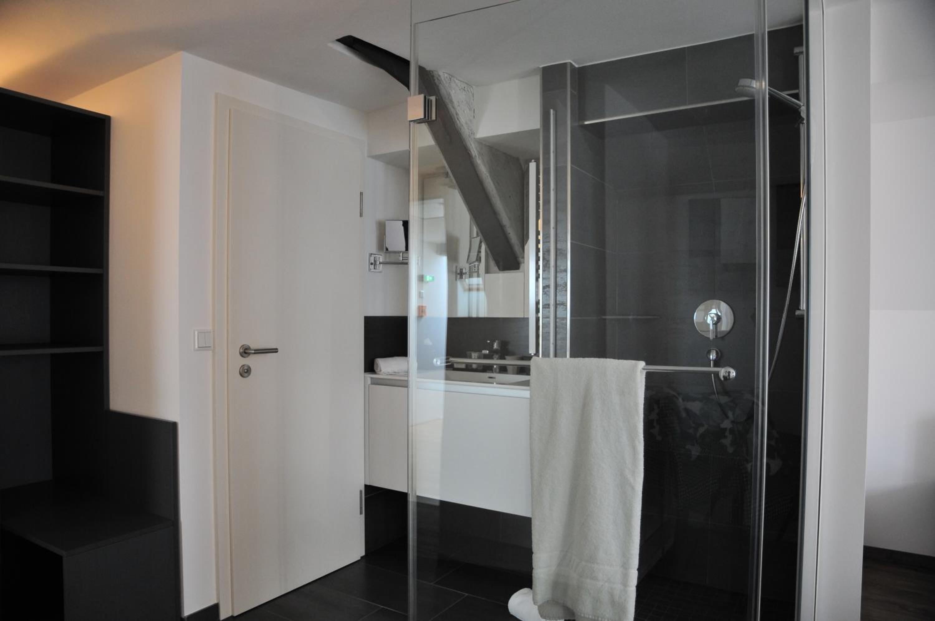 Double Room - Photo 5