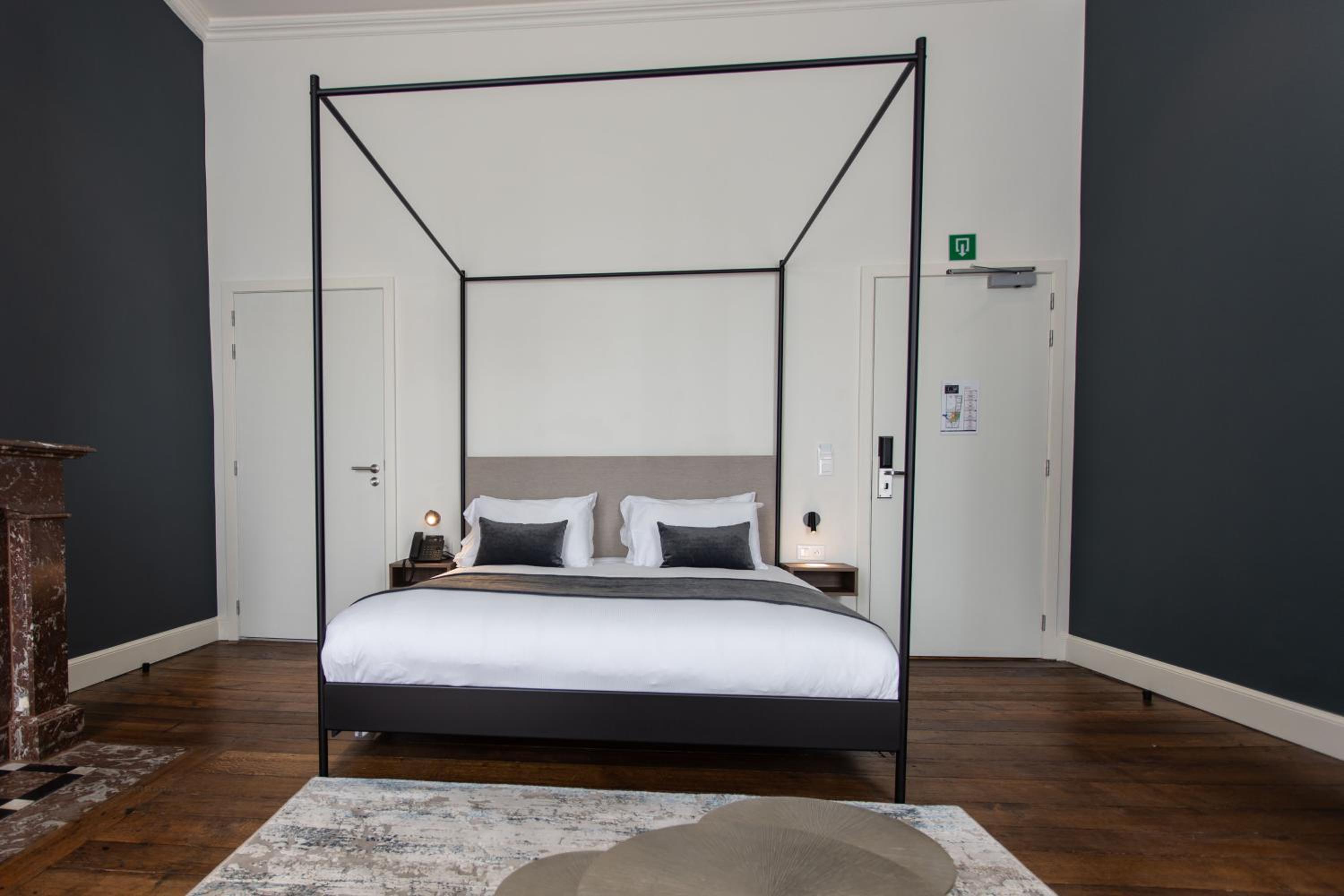 Deluxe Double Room with Shower