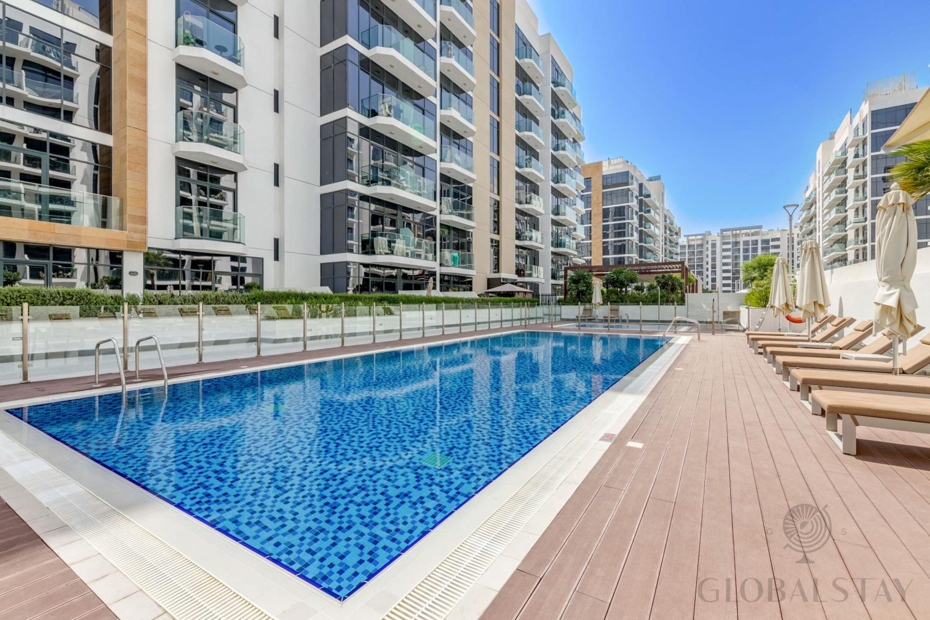Studio Apartment with Balcony photo 2